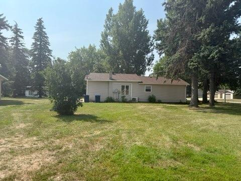 205 9th Avenue E Property Photo 6