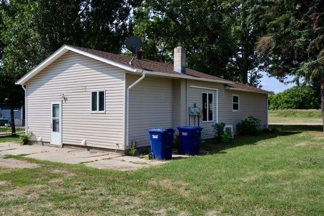 205 9th Avenue E Property Photo 8