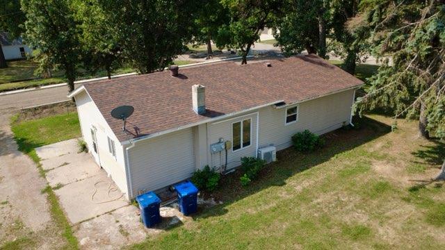 205 9th Avenue E Property Photo 10