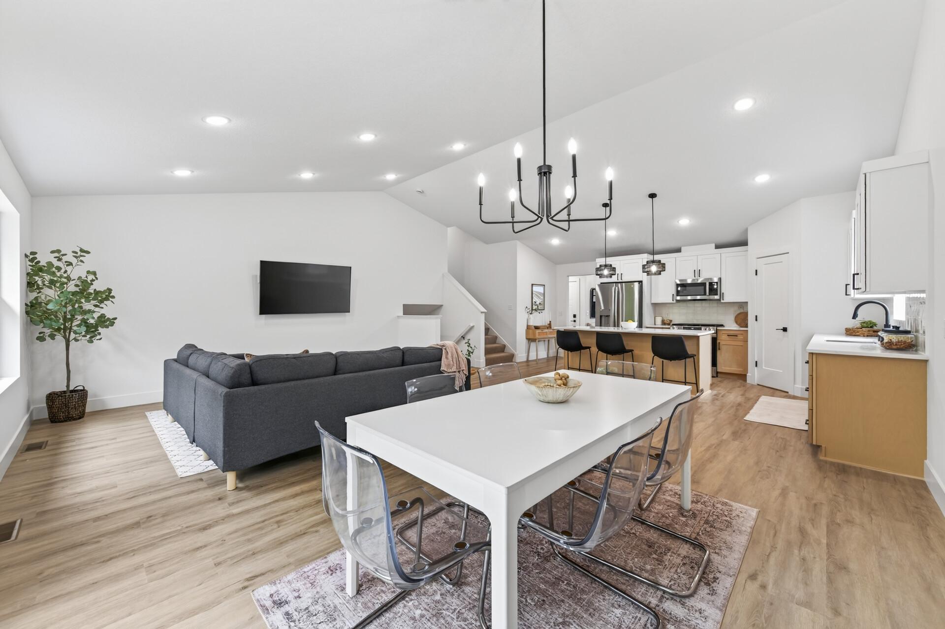 9966 14th Circle Ne Property Photo 10