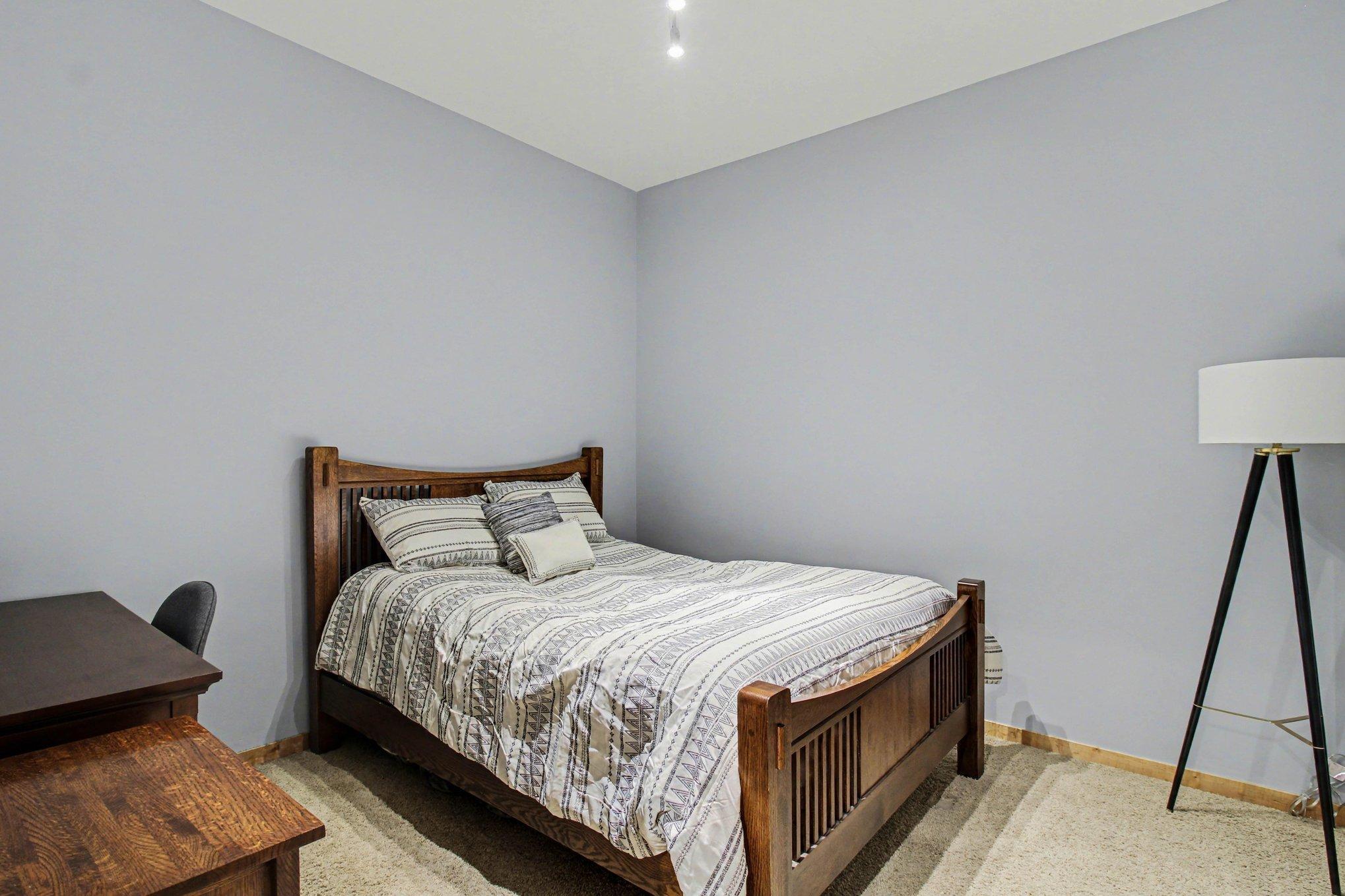 1211 Lagoon Avenue 410 Property Photo 13