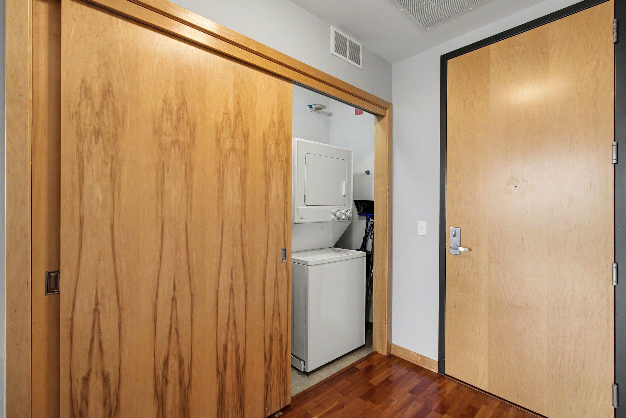 1211 Lagoon Avenue 410 Property Photo 15