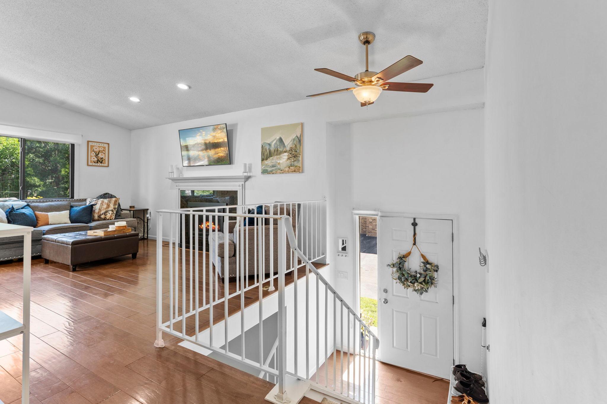 5332 Beachside Drive Property Photo 6