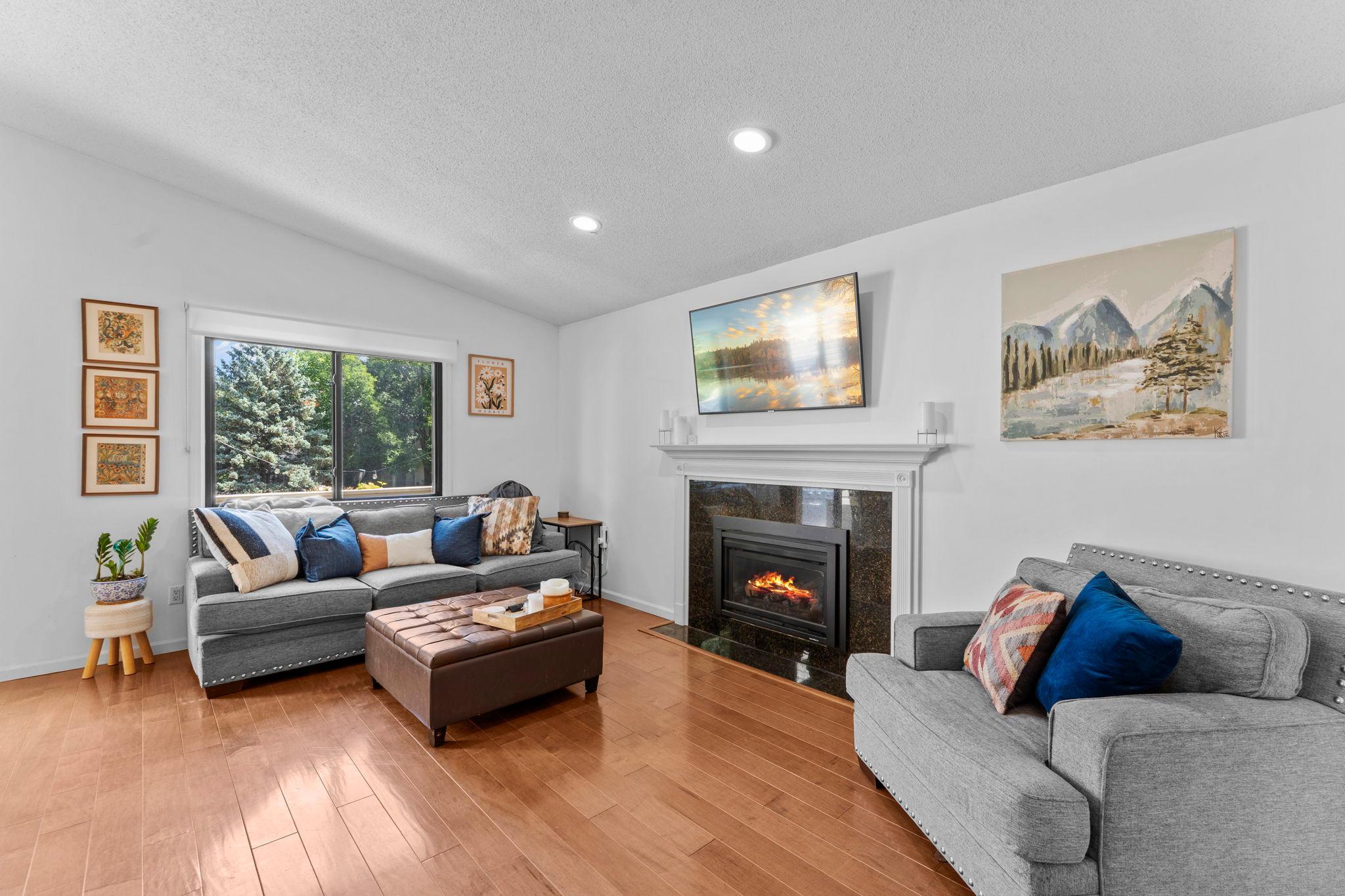 5332 Beachside Drive Property Photo 8