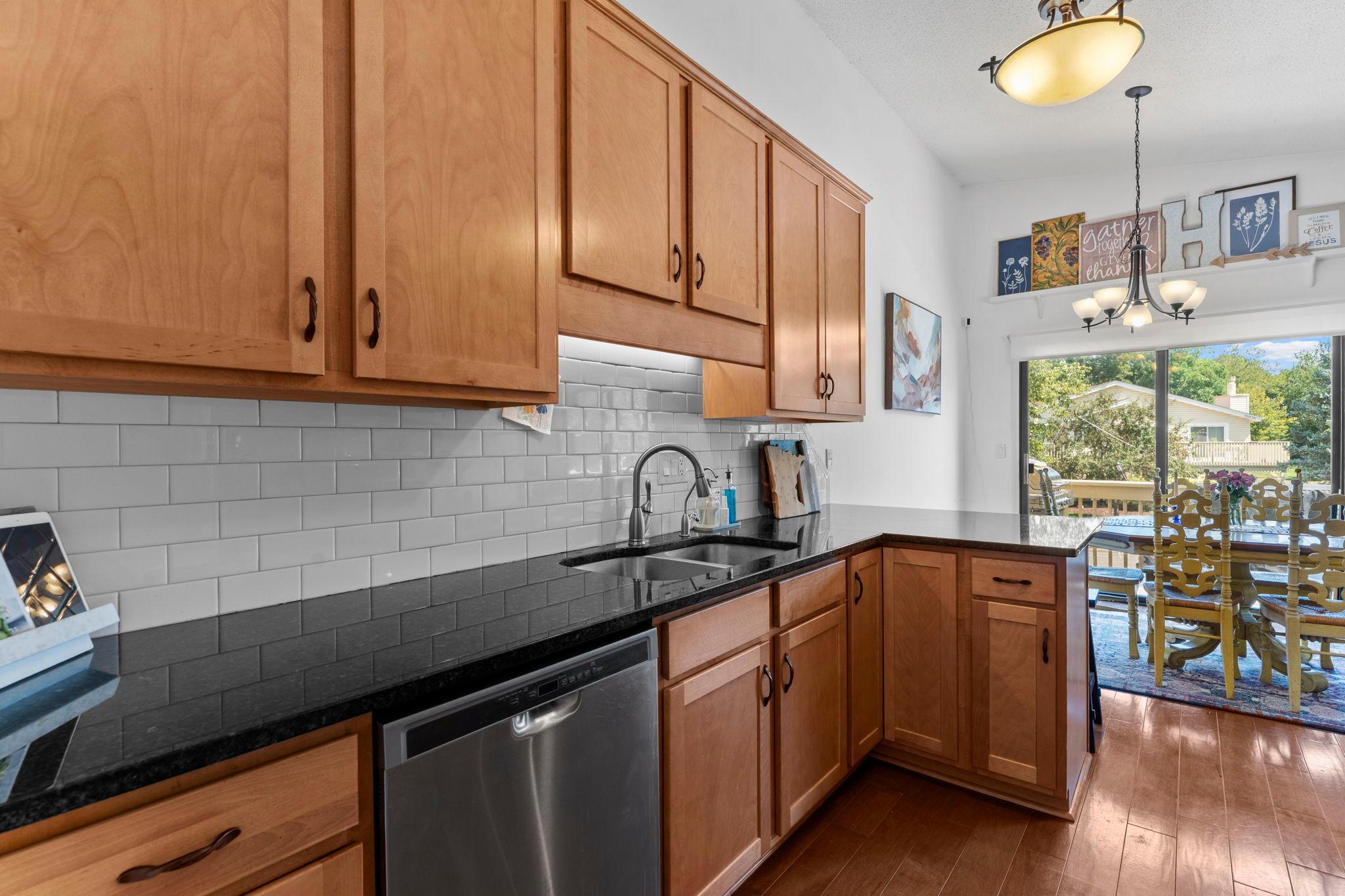 5332 Beachside Drive Property Photo 11