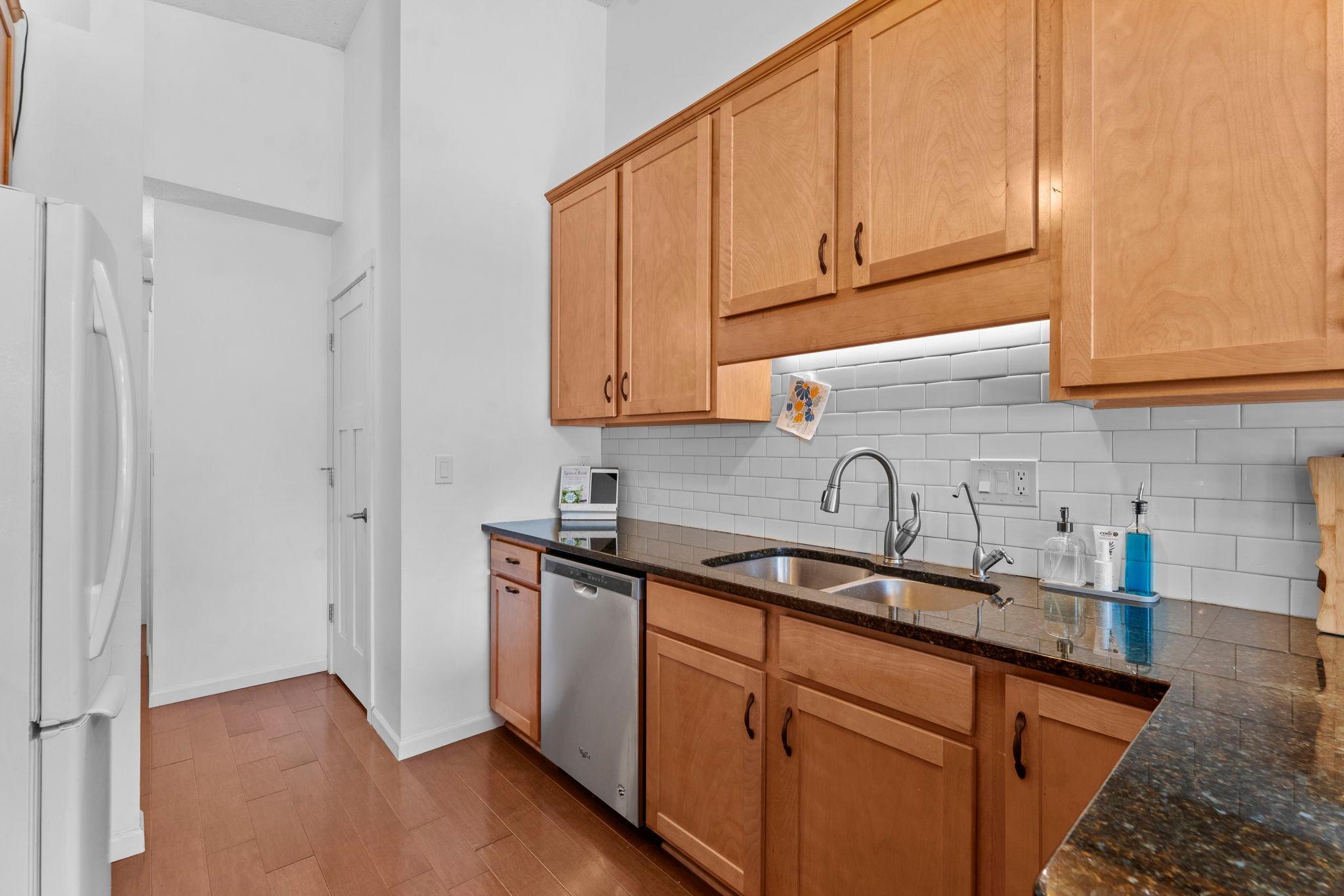 5332 Beachside Drive Property Photo 14
