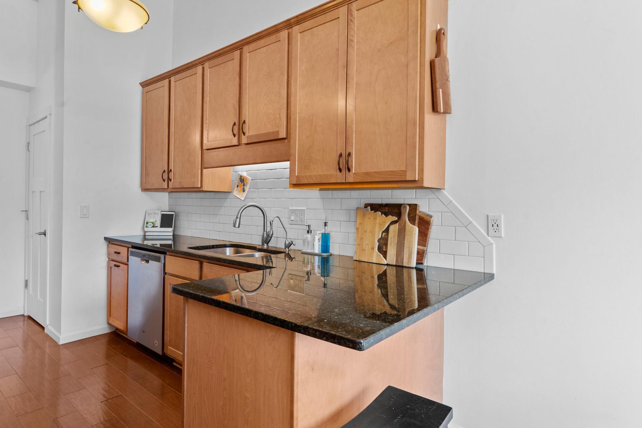5332 Beachside Drive Property Photo 15
