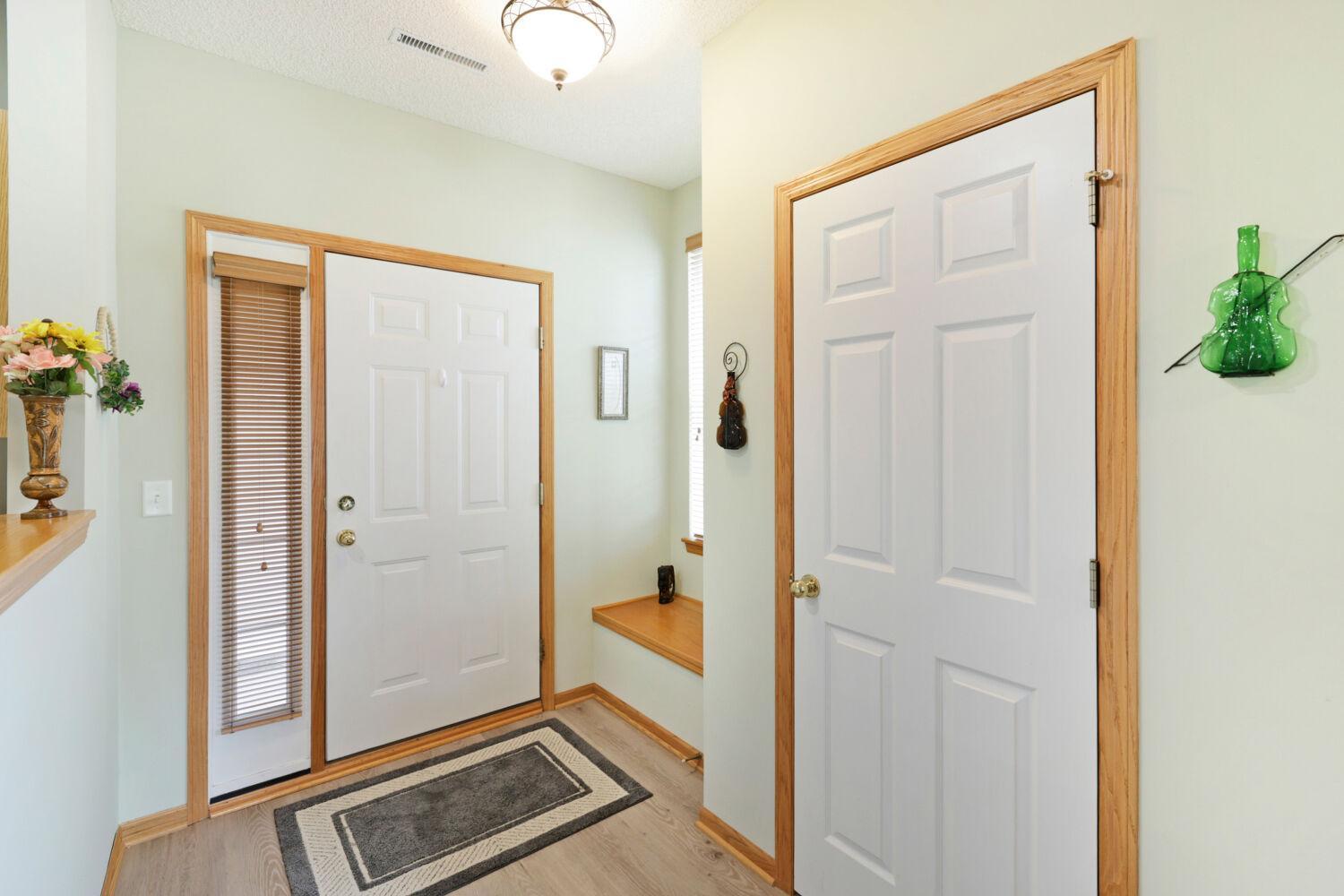 688 Cobblestone Way Property Photo 4