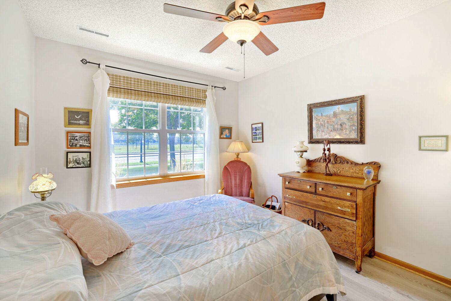 688 Cobblestone Way Property Photo 13