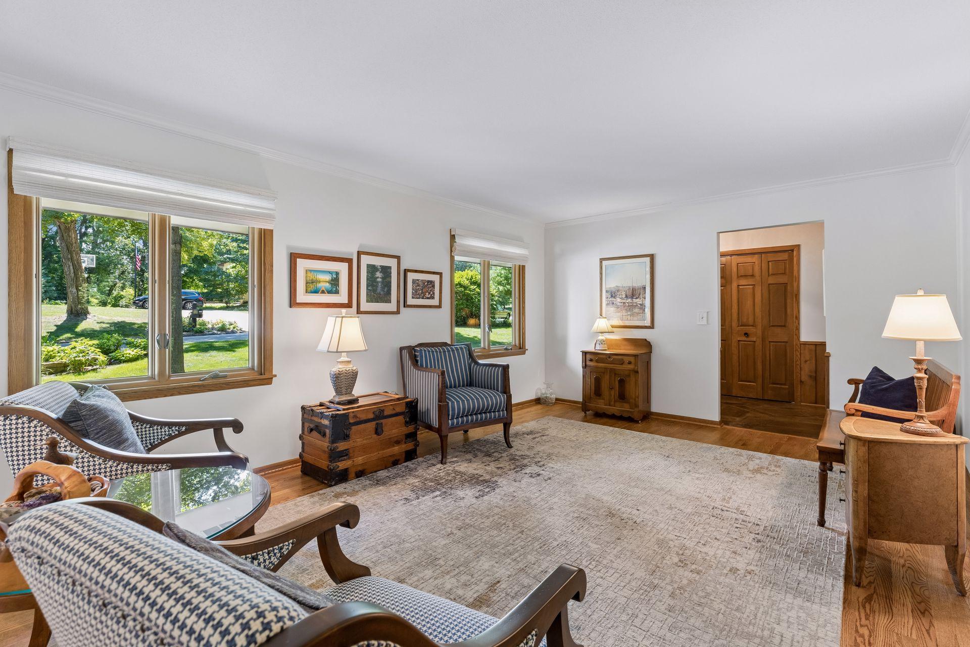 17380 Hampton Court Property Photo 3