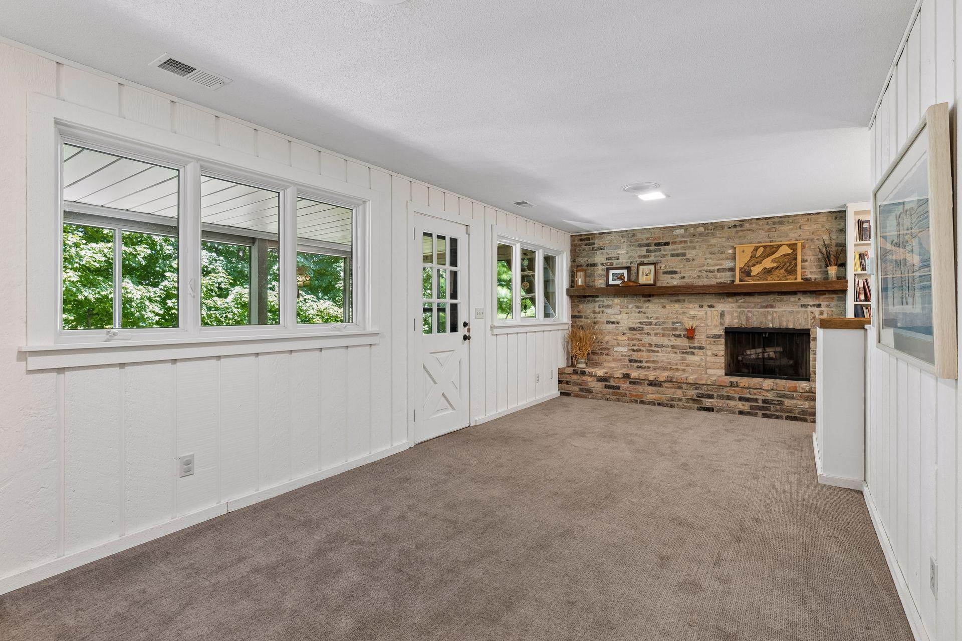 17380 Hampton Court Property Photo 16