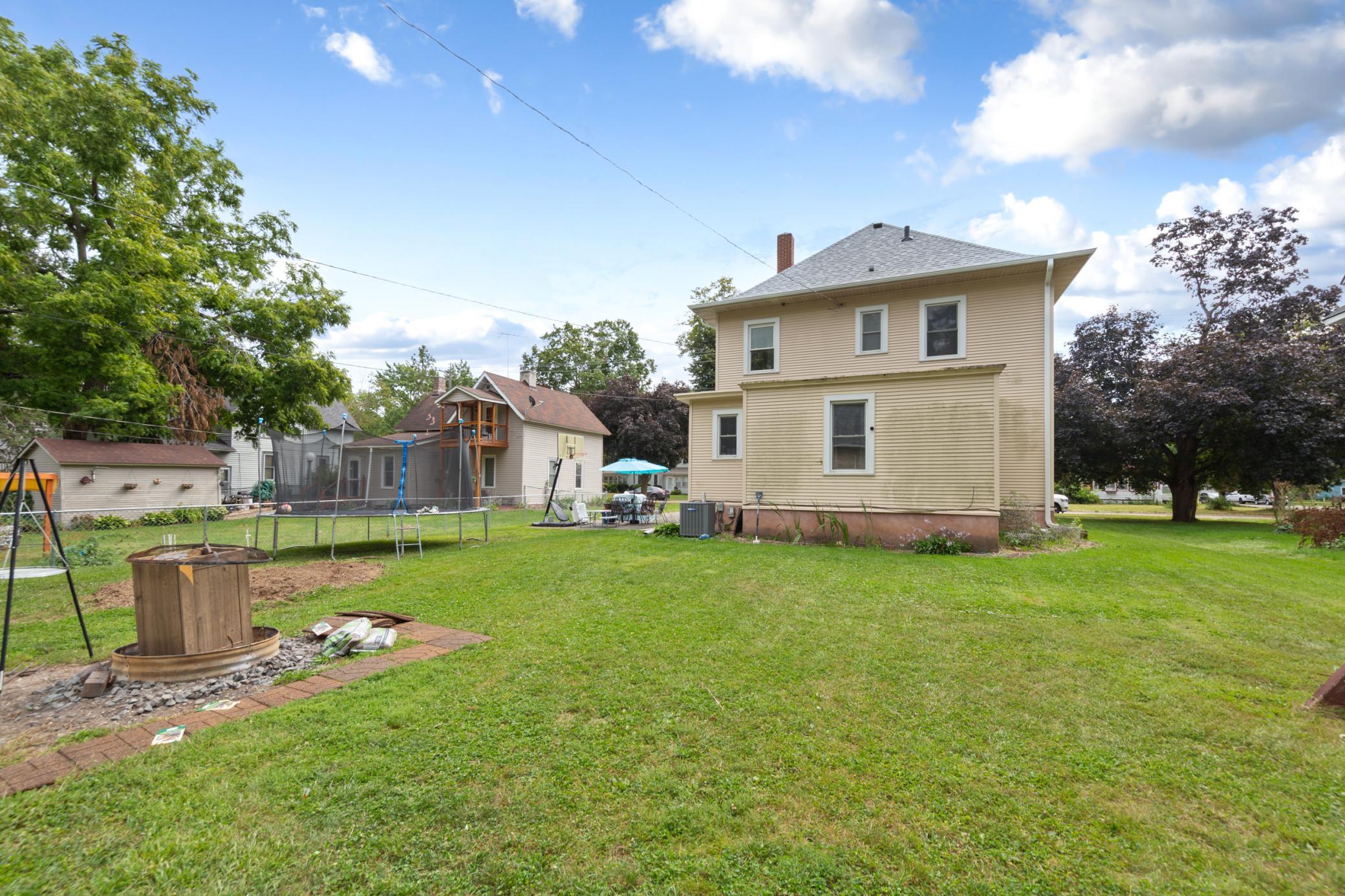 422 1st Street Nw Property Photo 5