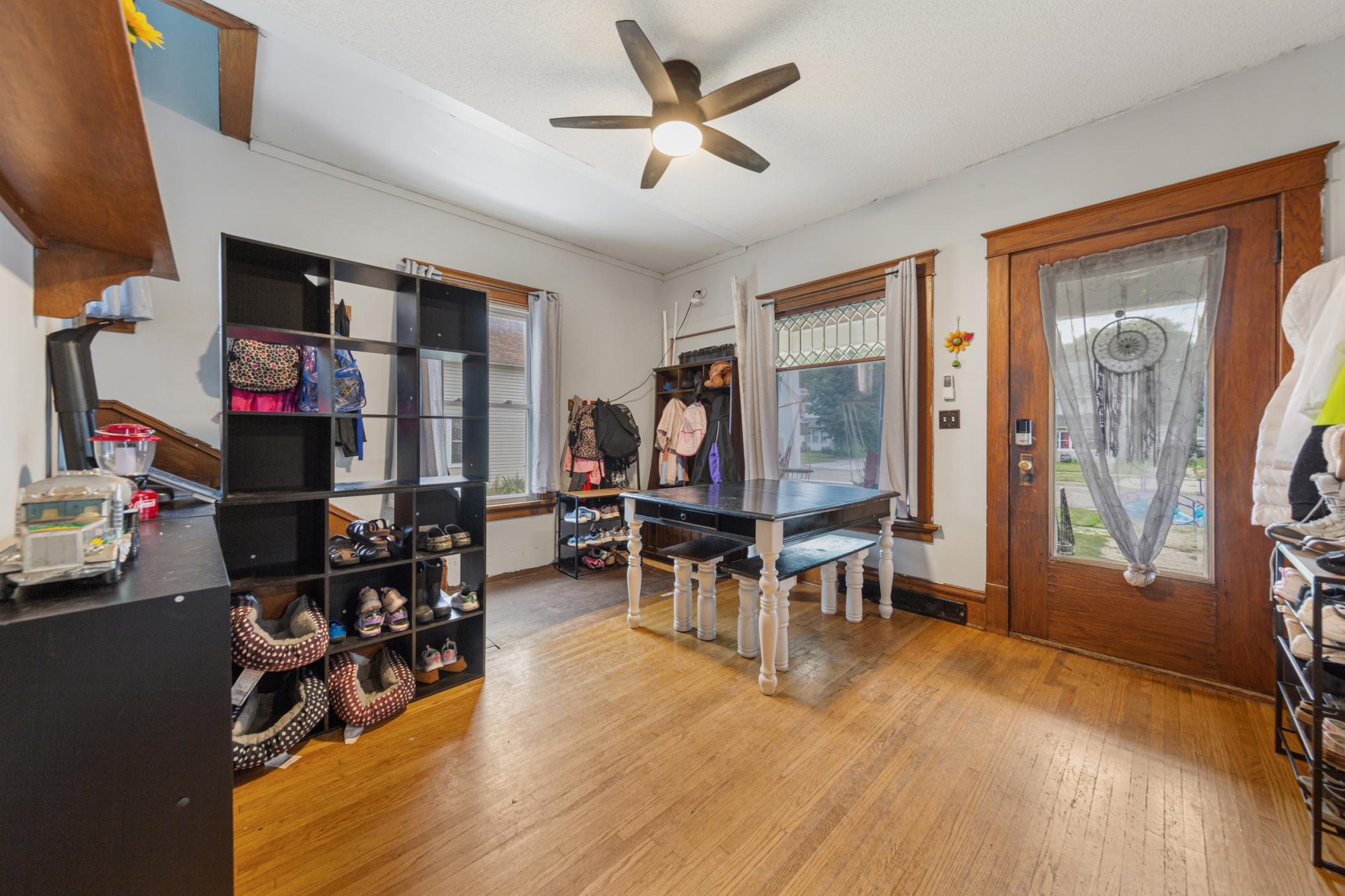 422 1st Street Nw Property Photo 7