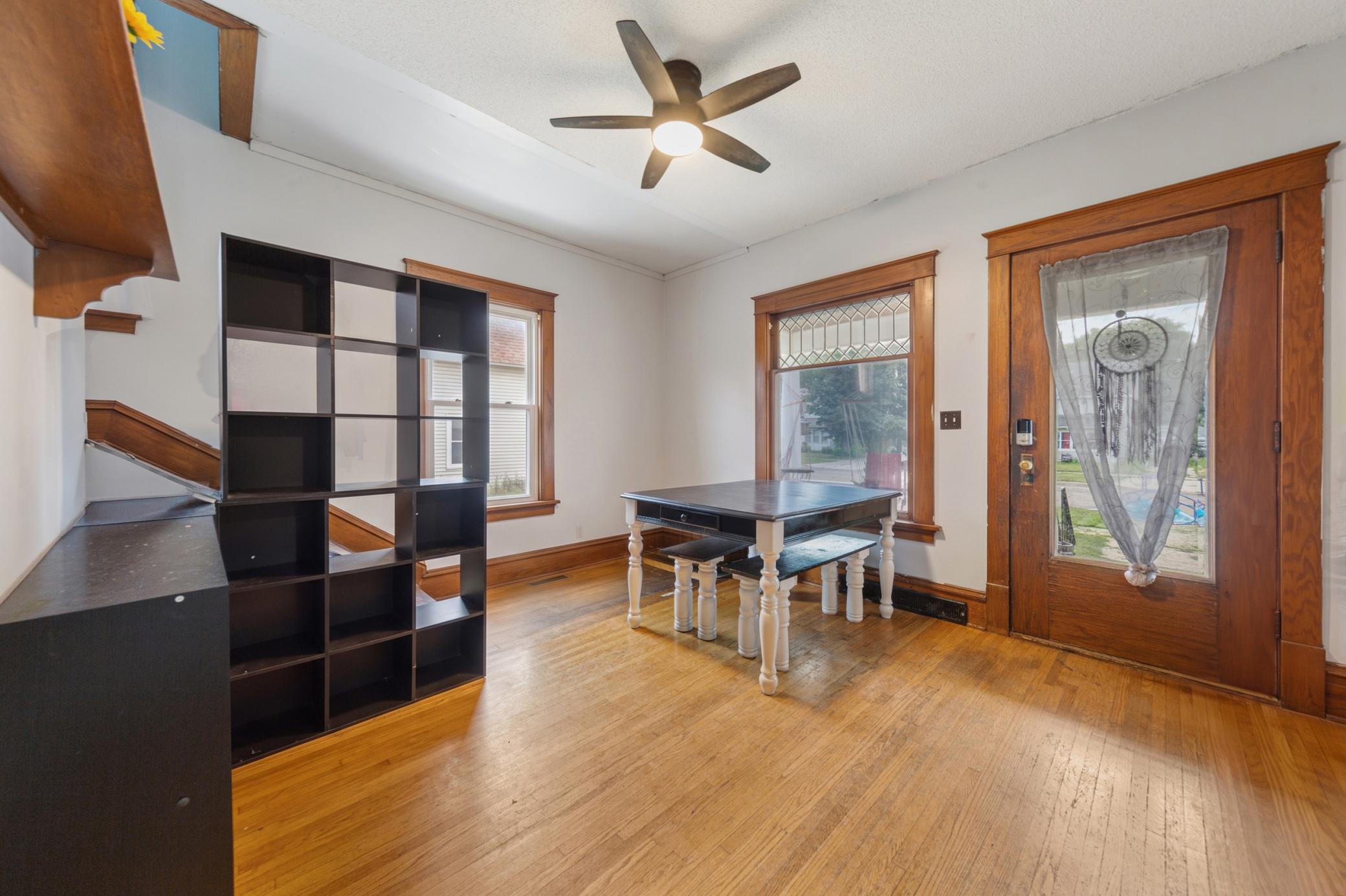 422 1st Street Nw Property Photo 8