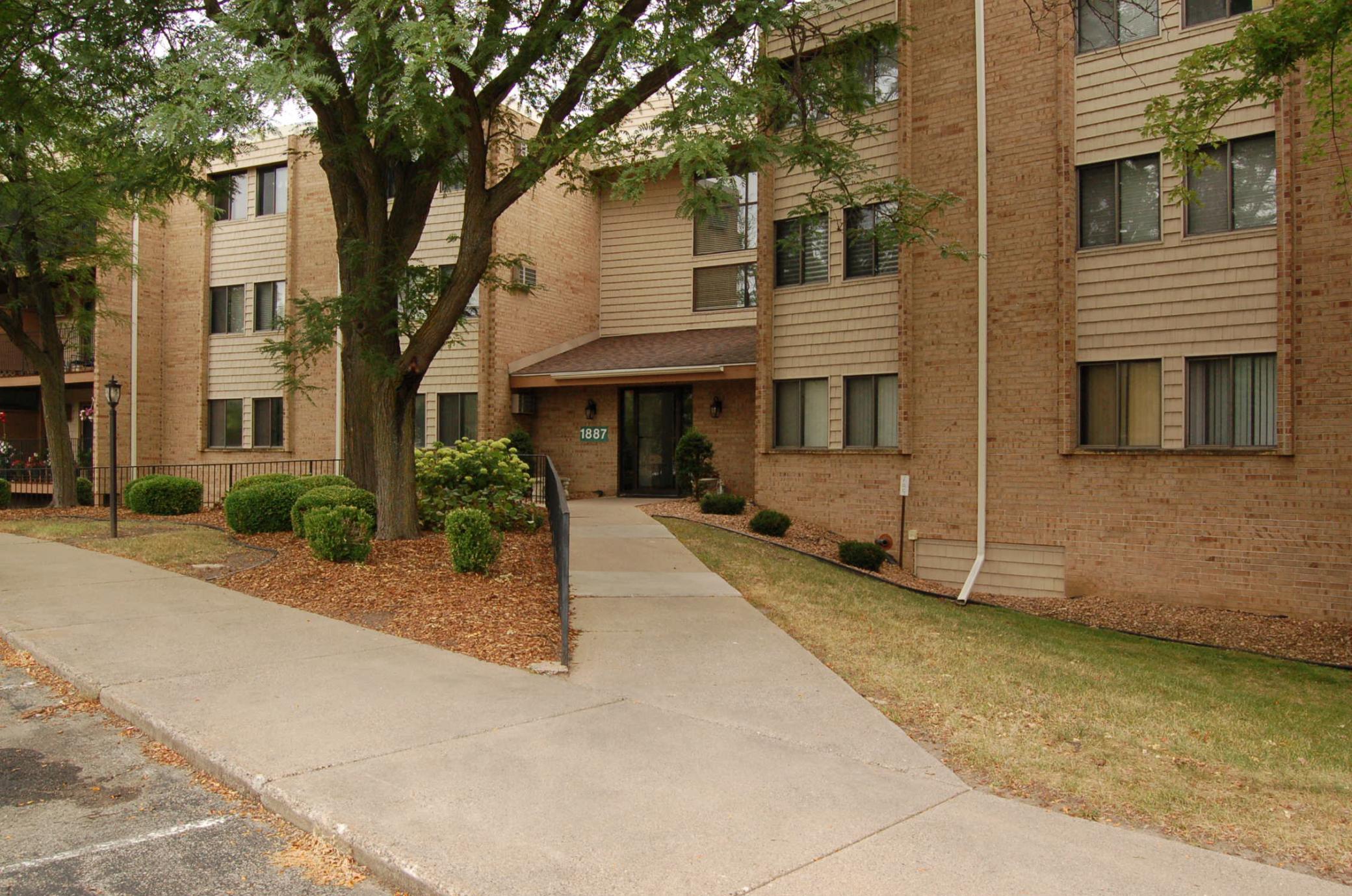 1887 Silver Bell Road 318 Property Photo 1