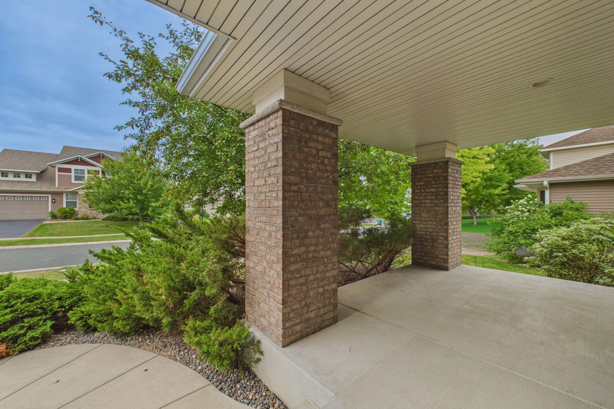 6276 Peony Lane N Property Photo 3