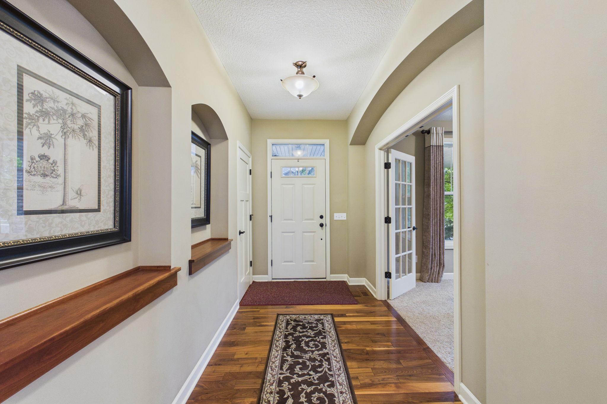 6276 Peony Lane N Property Photo 4