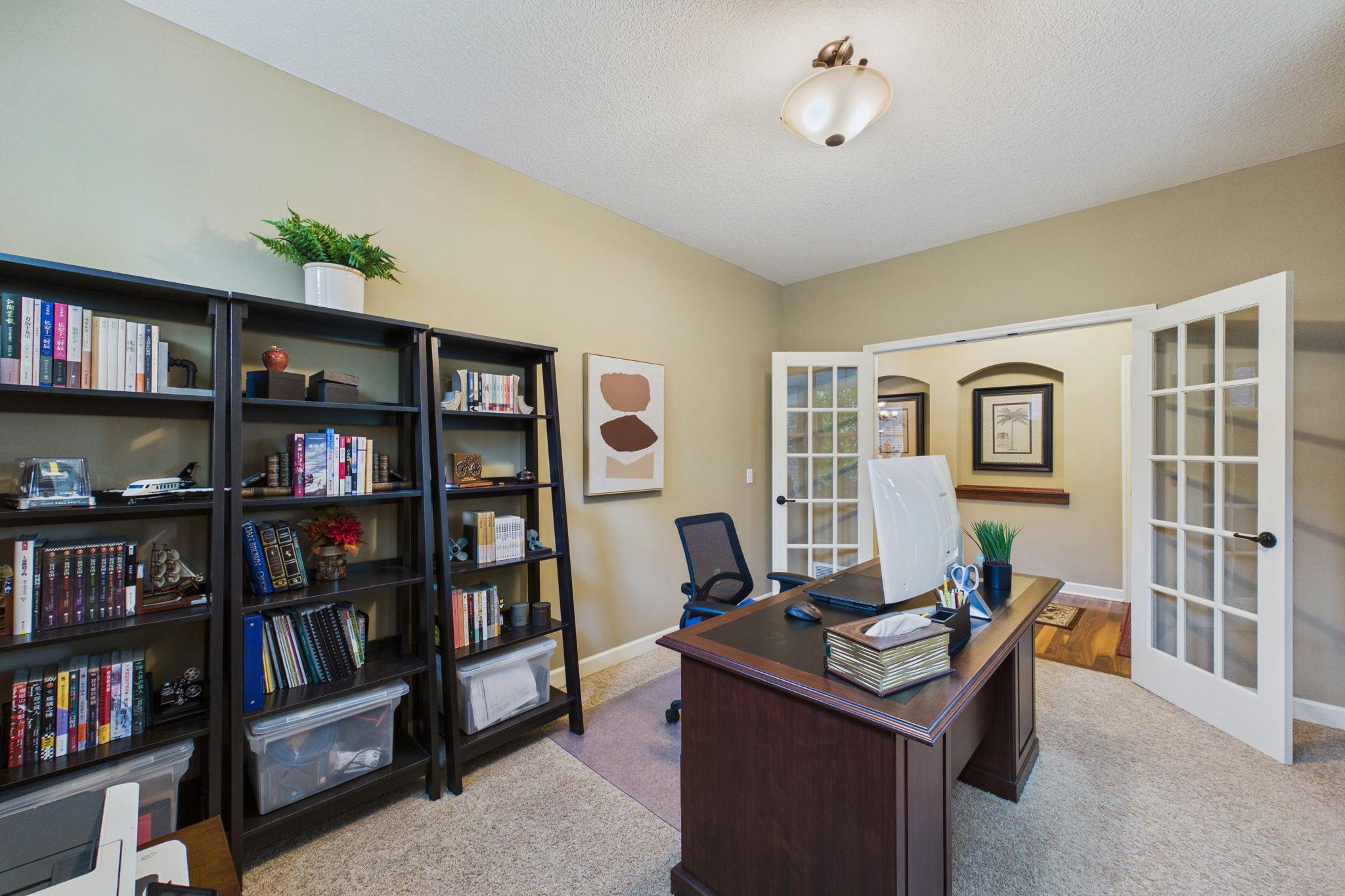 6276 Peony Lane N Property Photo 17