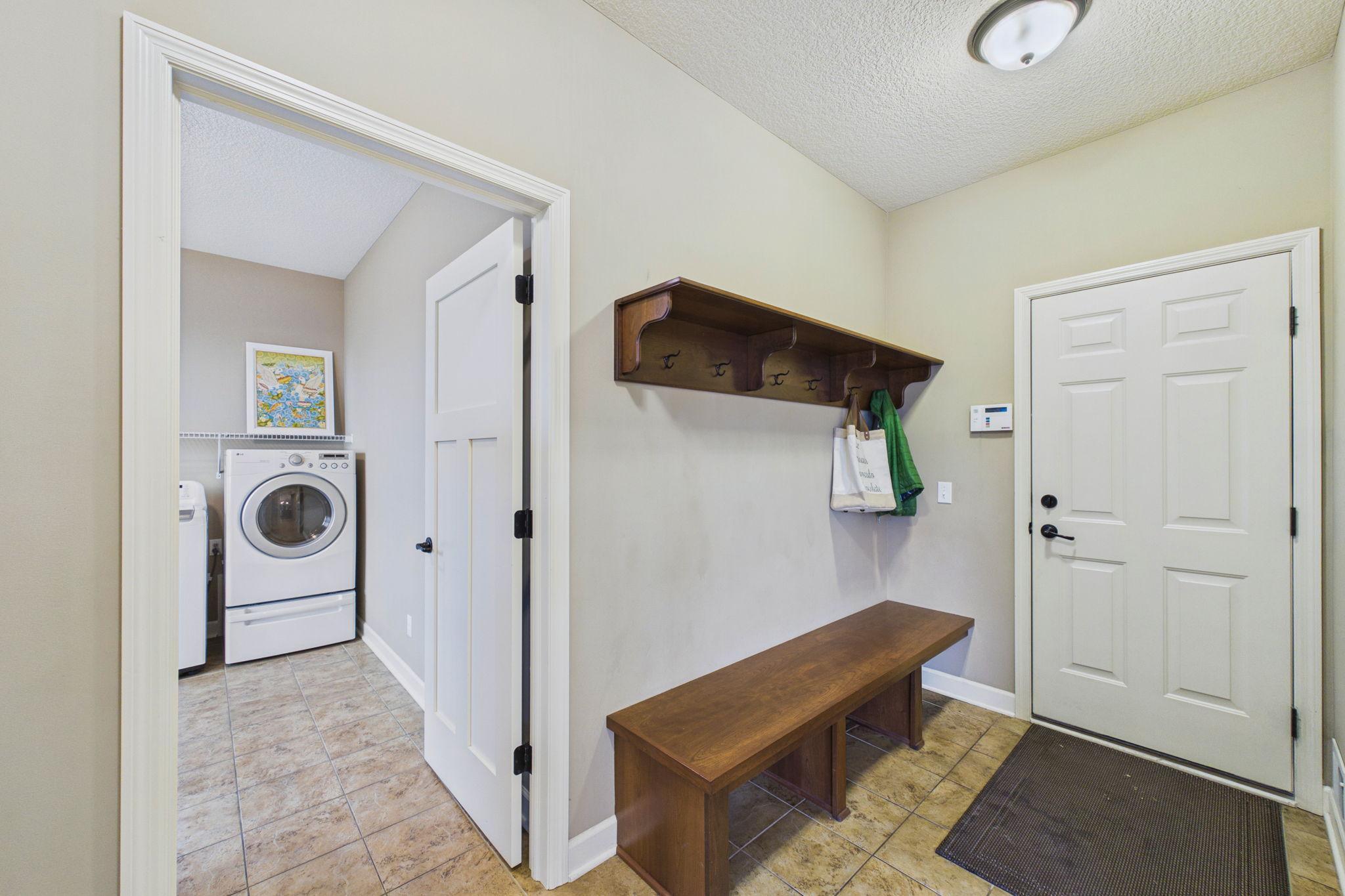 6276 Peony Lane N Property Photo 19