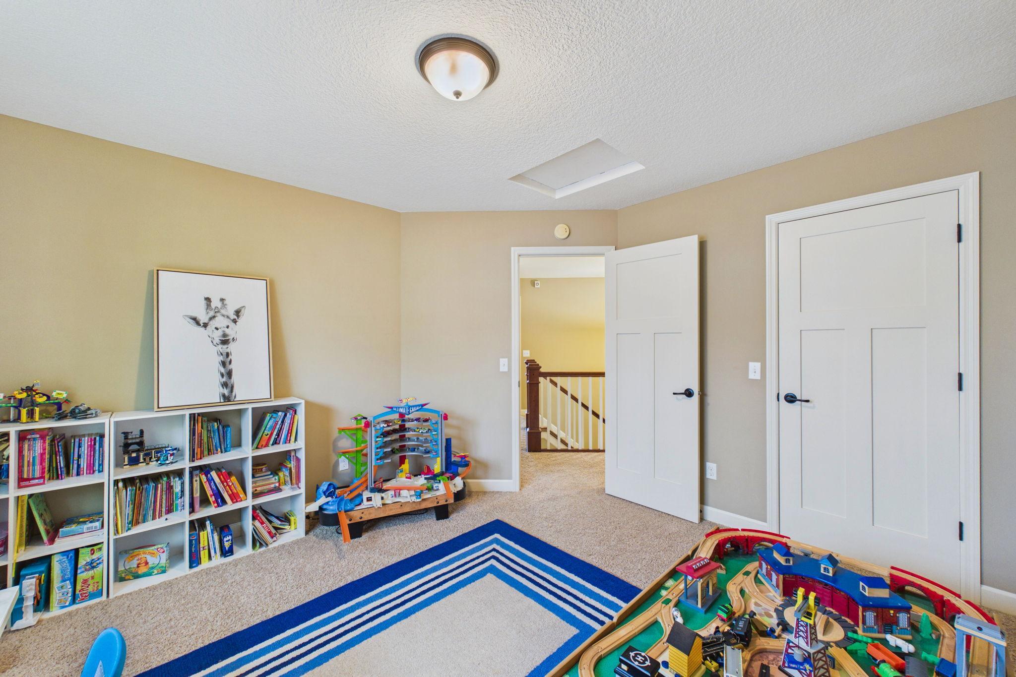 6276 Peony Lane N Property Photo 31