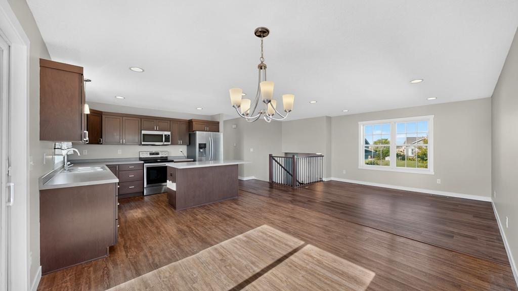 500 6th Court Se Property Photo 2