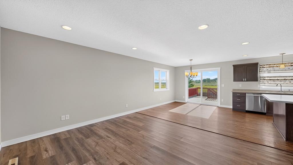 500 6th Court Se Property Photo 8