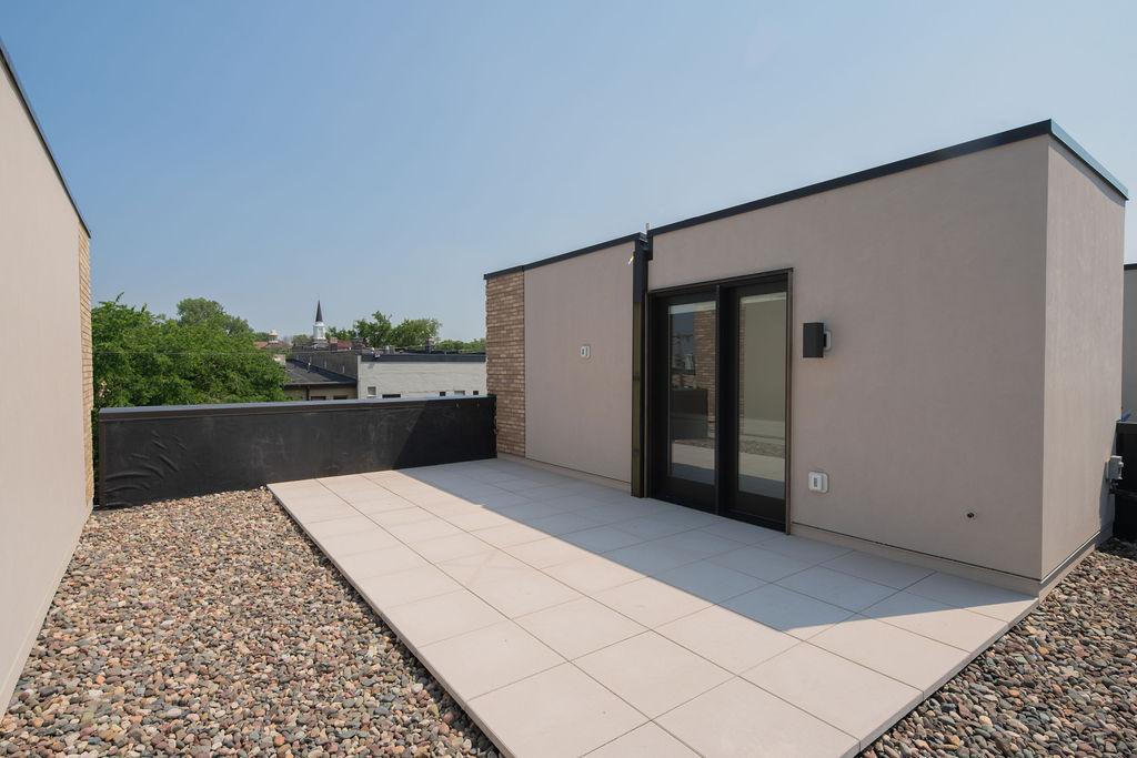 9 West Drive Property Photo 16