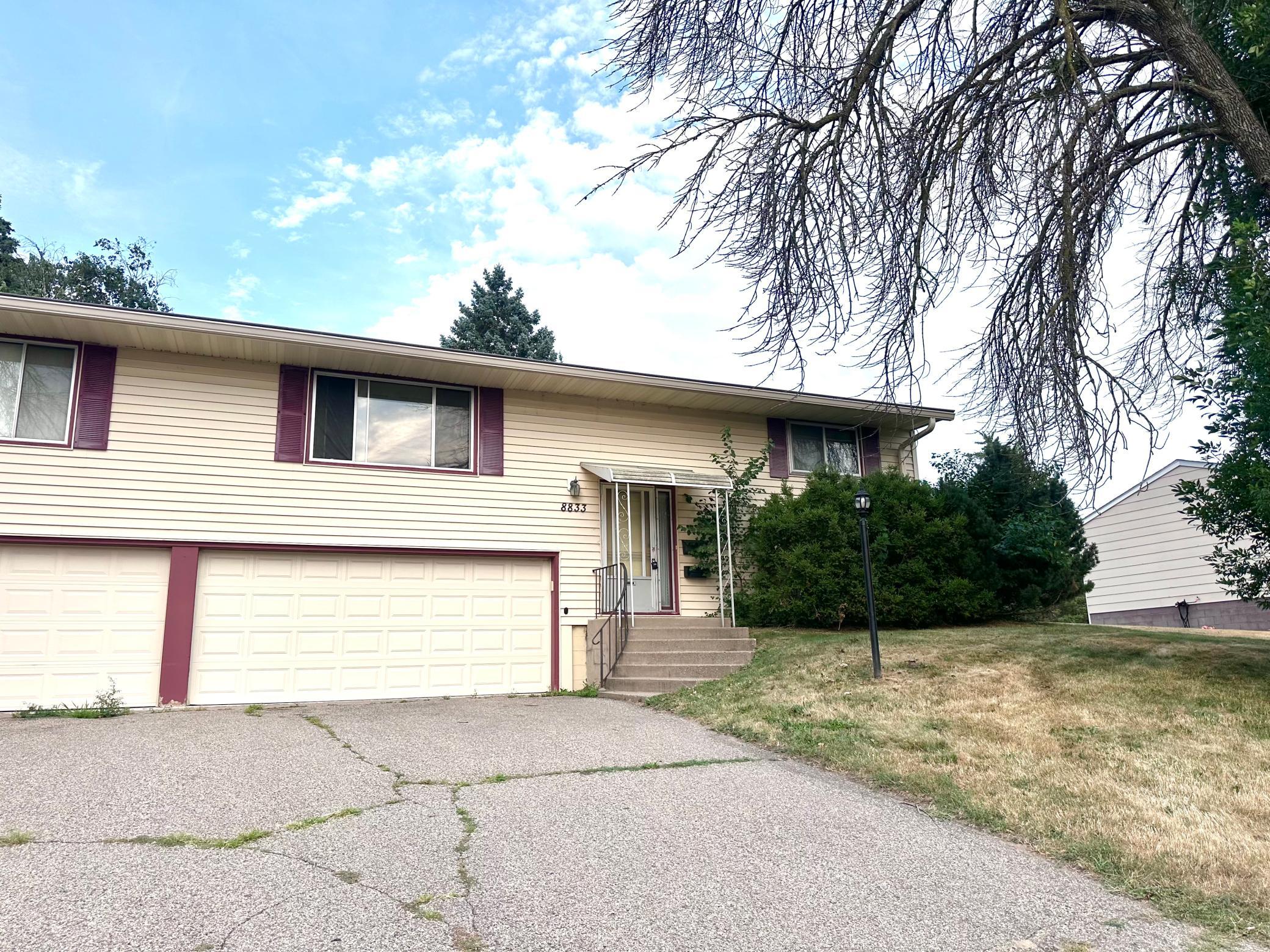8833 Queen Avenue S Property Photo 12