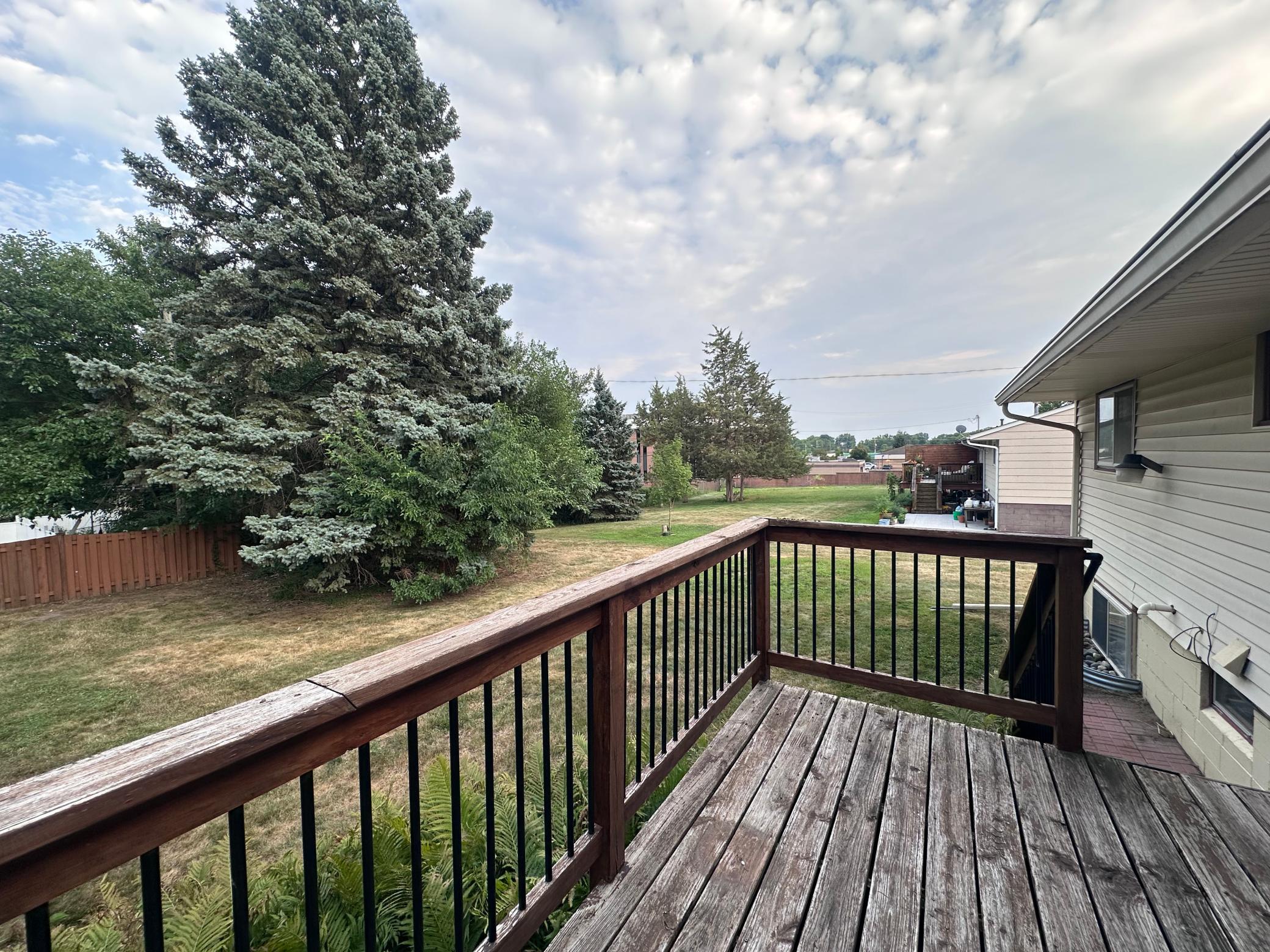 8833 Queen Avenue S Property Photo 23