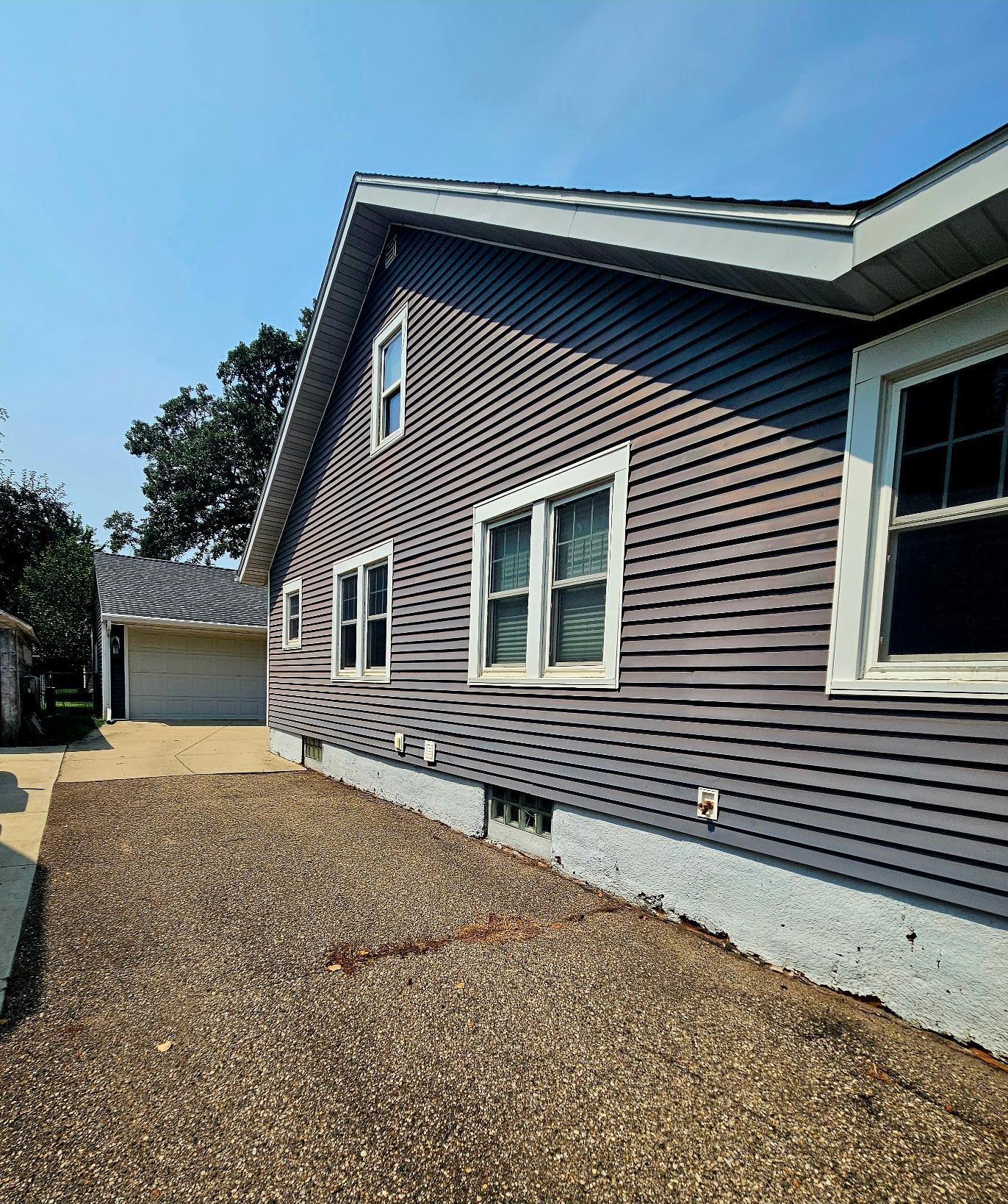 707 7th Street Nw Property Photo 4