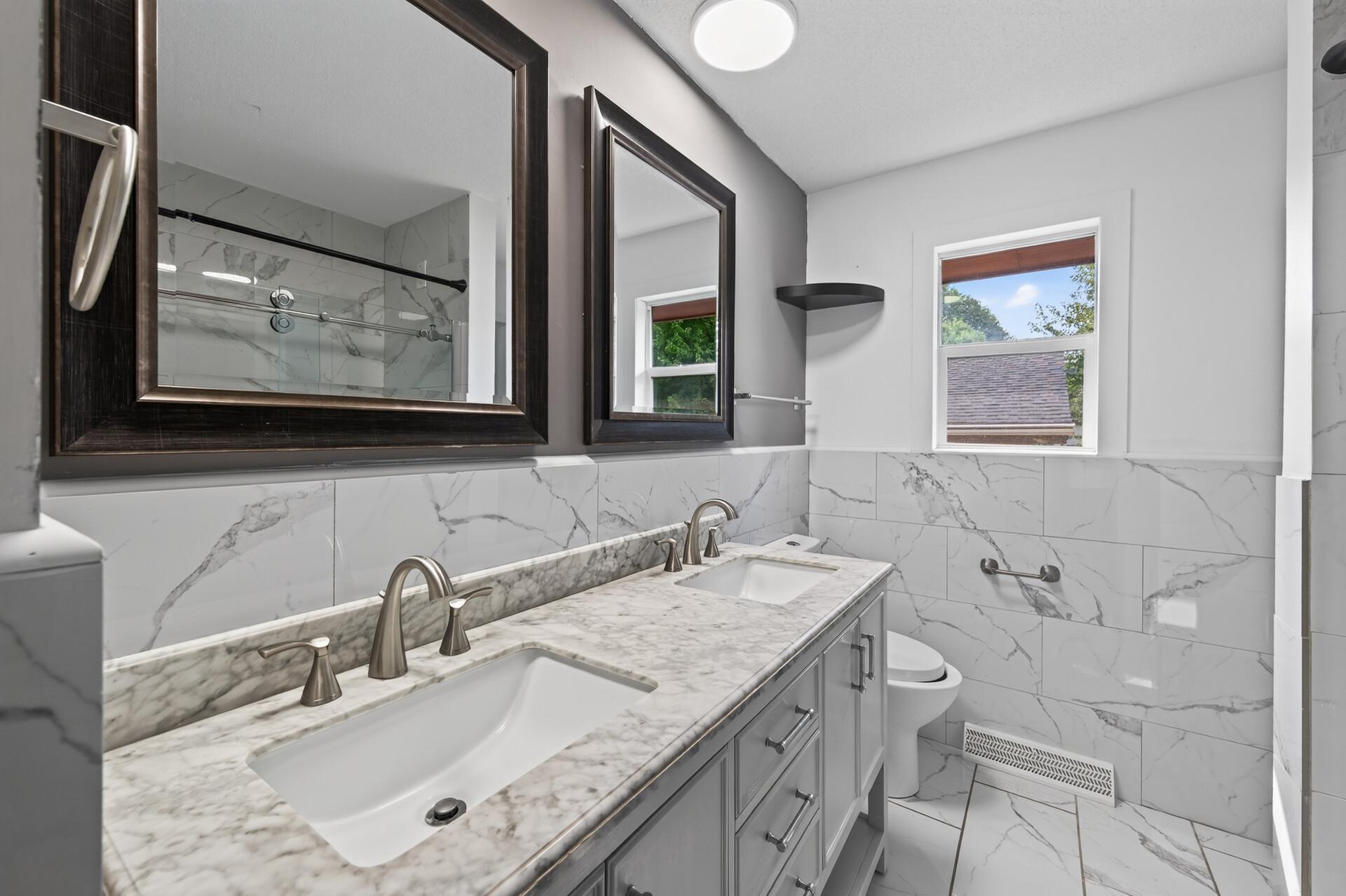 8041 60 1/2 Avenue N Property Photo 12