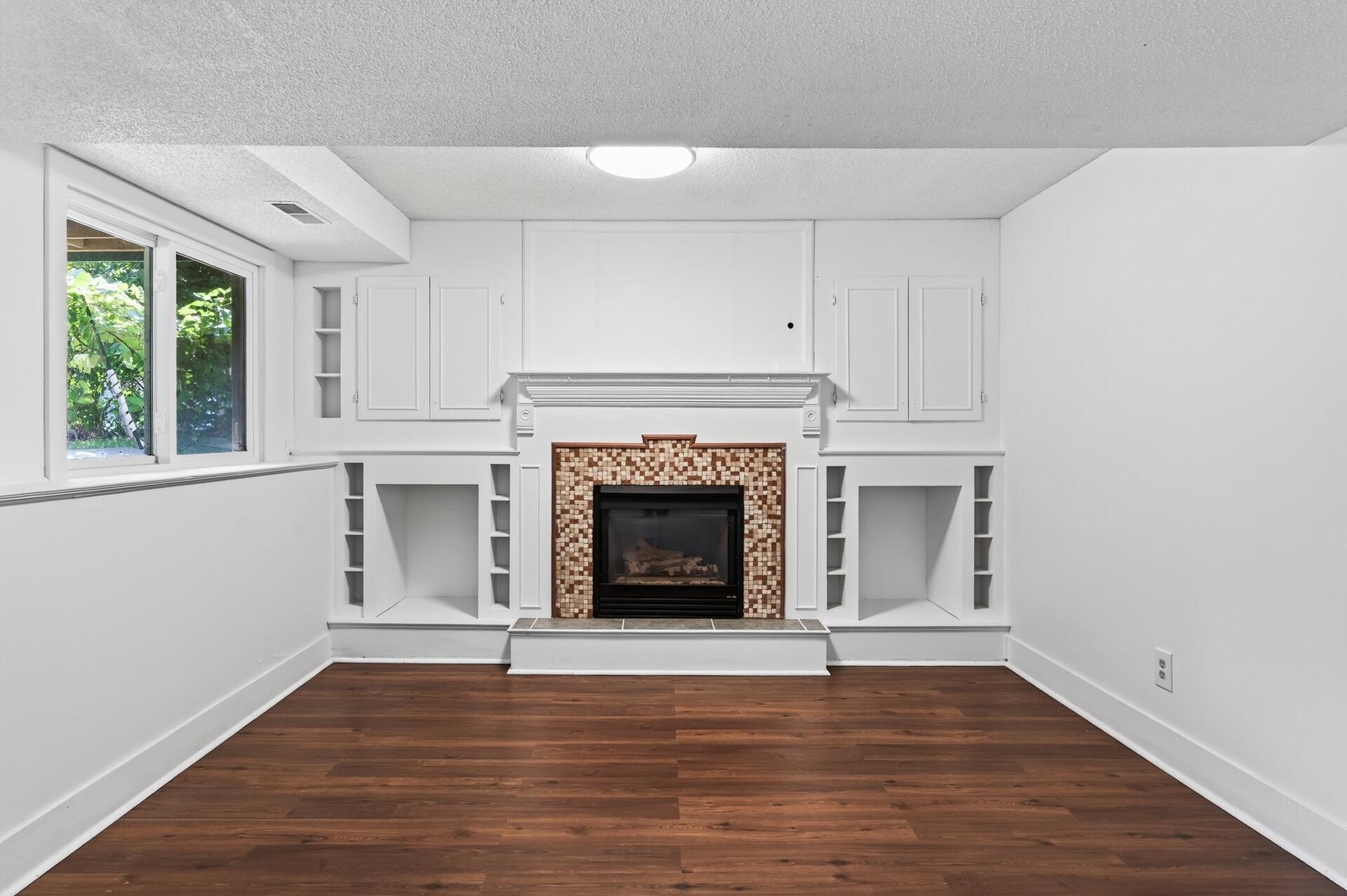 8041 60 1/2 Avenue N Property Photo 17