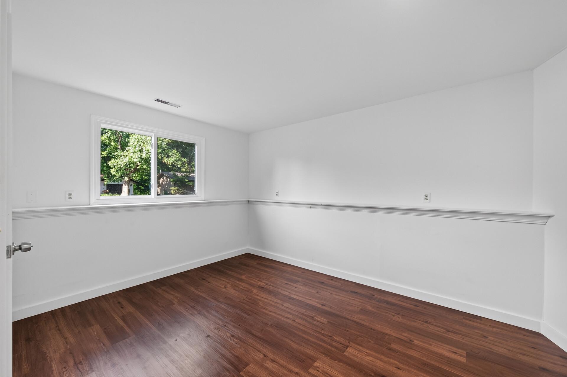 8041 60 1/2 Avenue N Property Photo 19