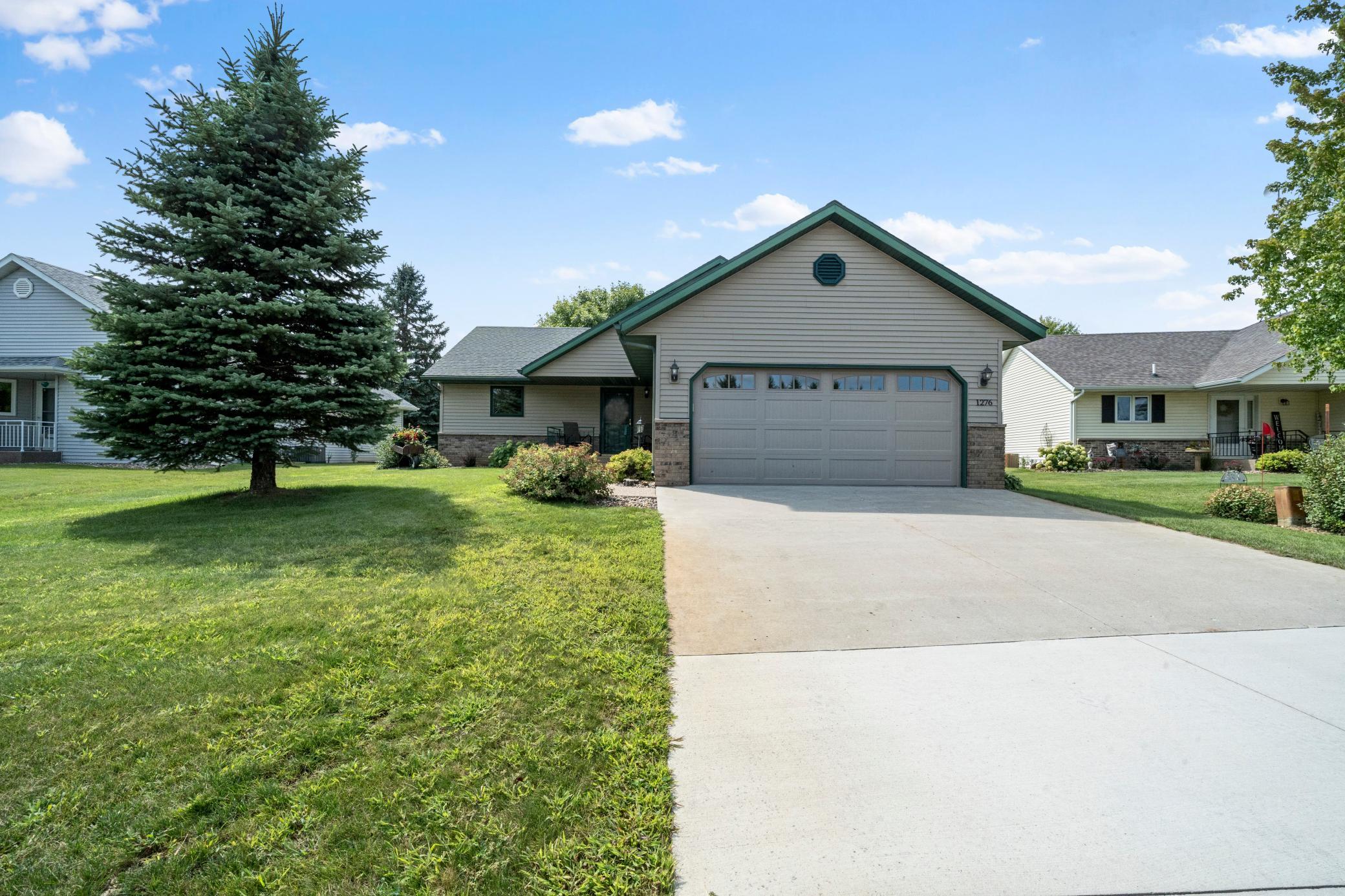 1276 Westbrook Circle Property Photo 1