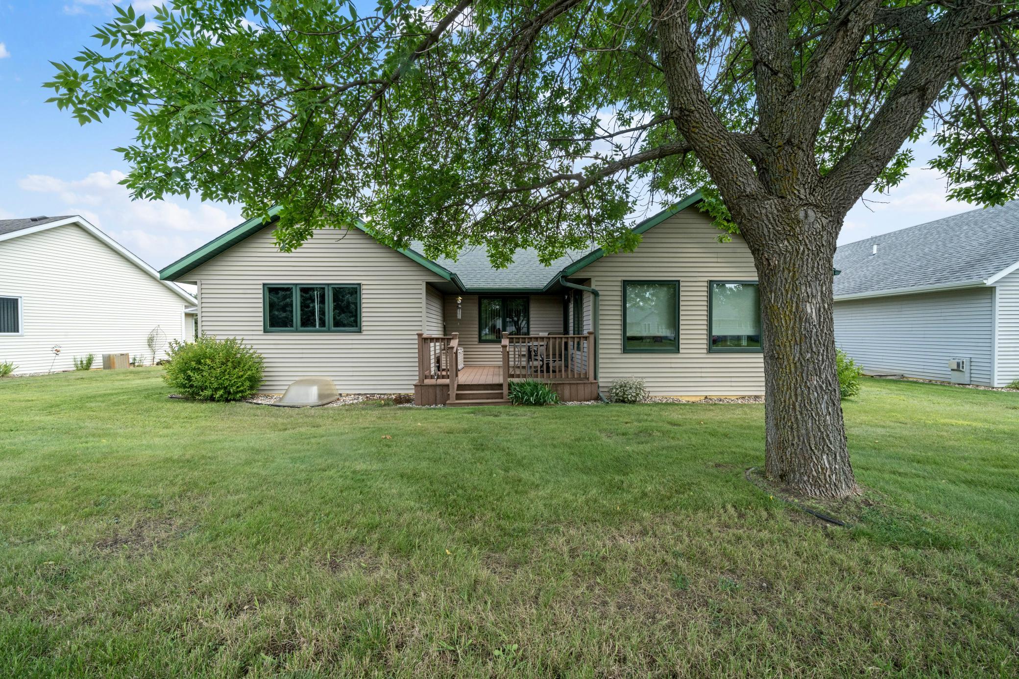 1276 Westbrook Circle Property Photo 7