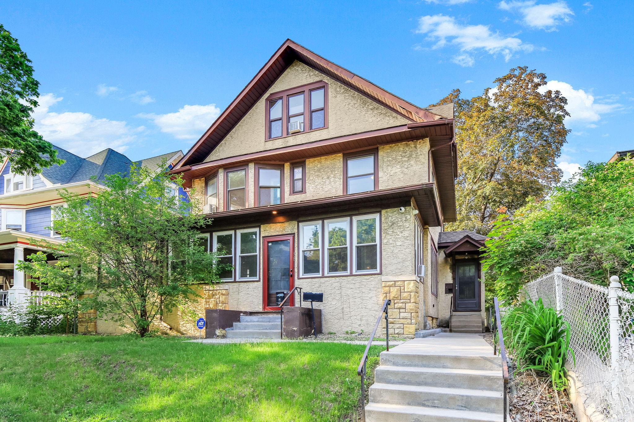 852 Ashland Avenue Property Photo 1