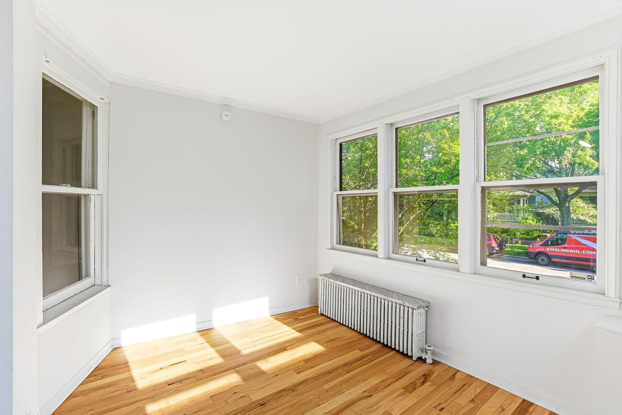 852 Ashland Avenue Property Photo 9
