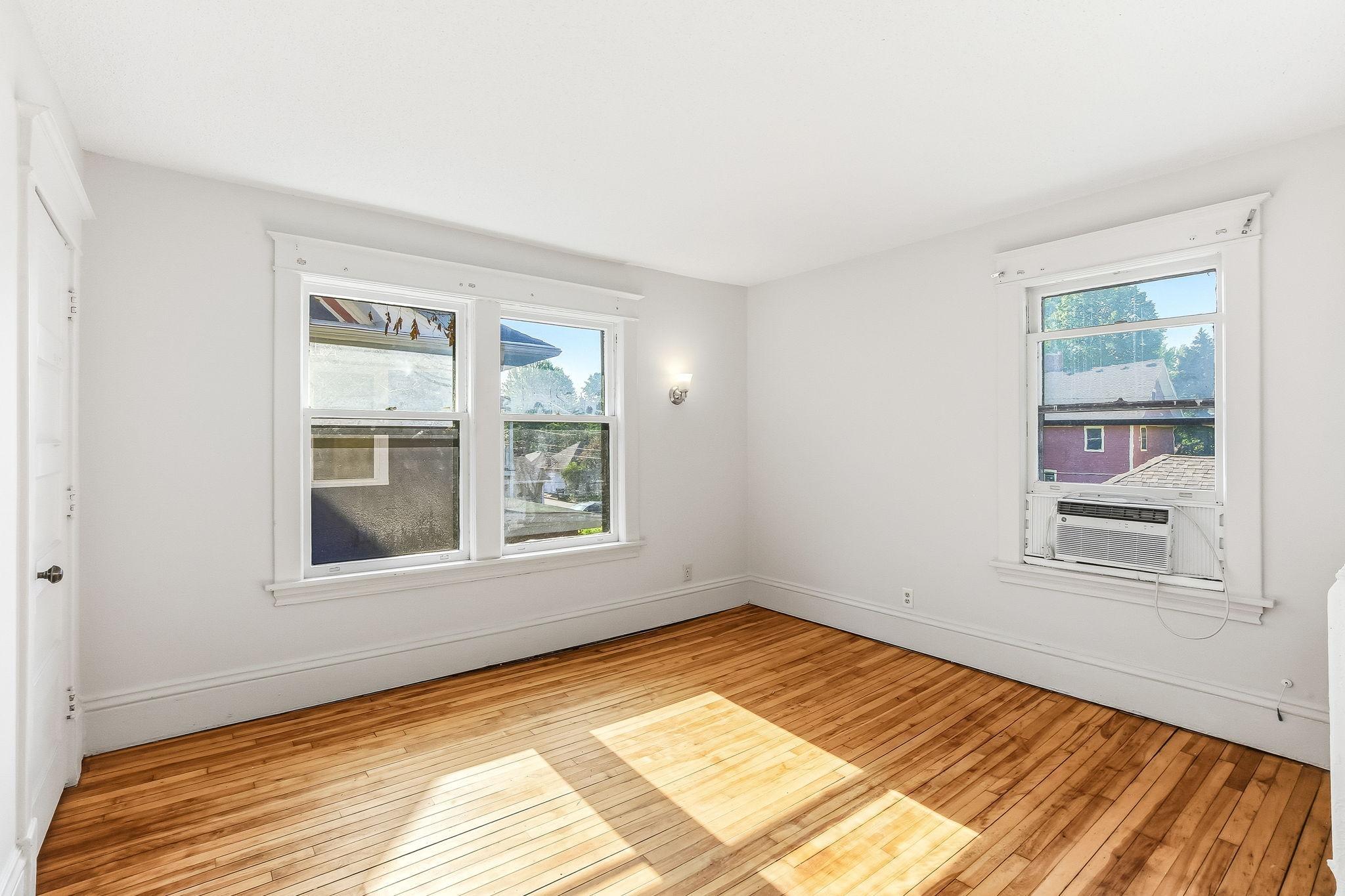 852 Ashland Avenue Property Photo 23
