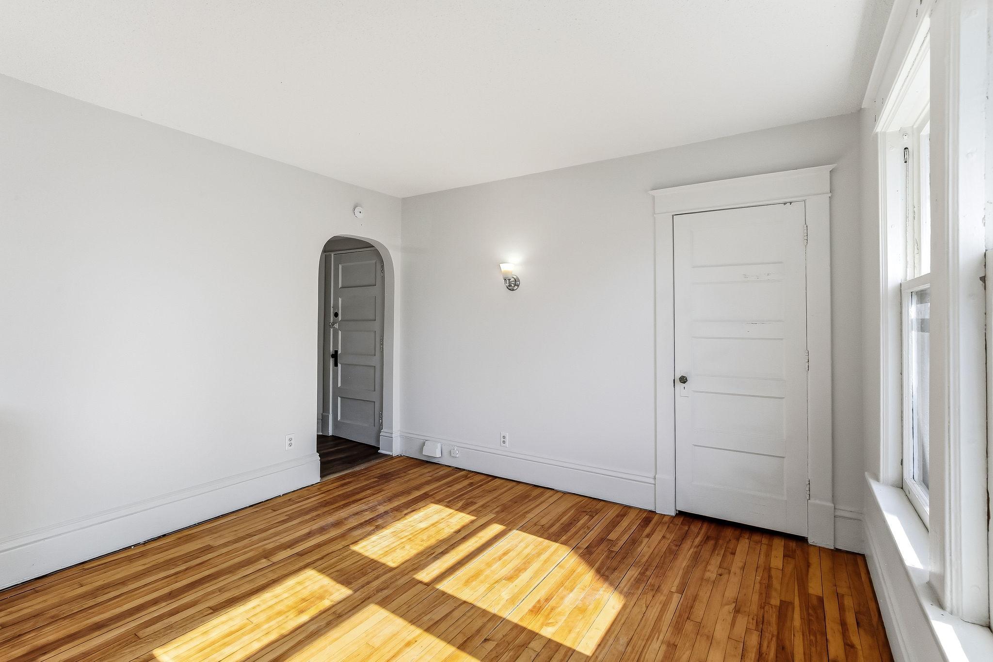 852 Ashland Avenue Property Photo 24
