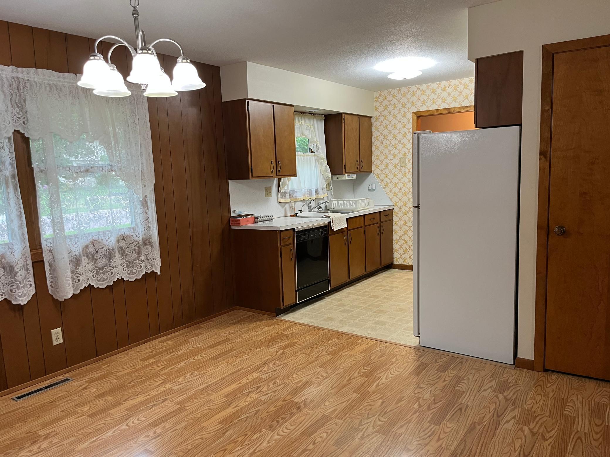 631 19th Street Property Photo 4