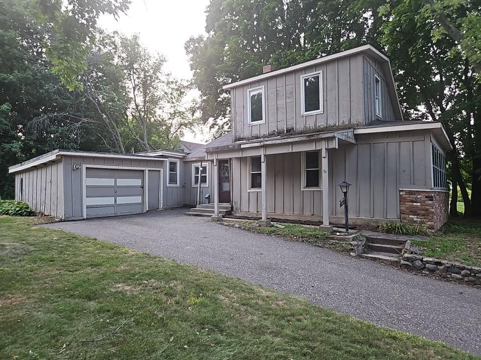 1069 Seminole Avenue Property Photo 1