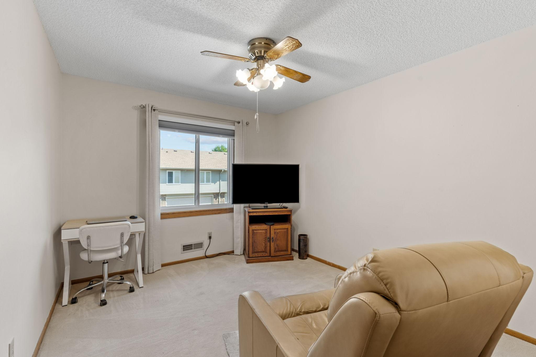 9952 107th Avenue N Property Photo 10