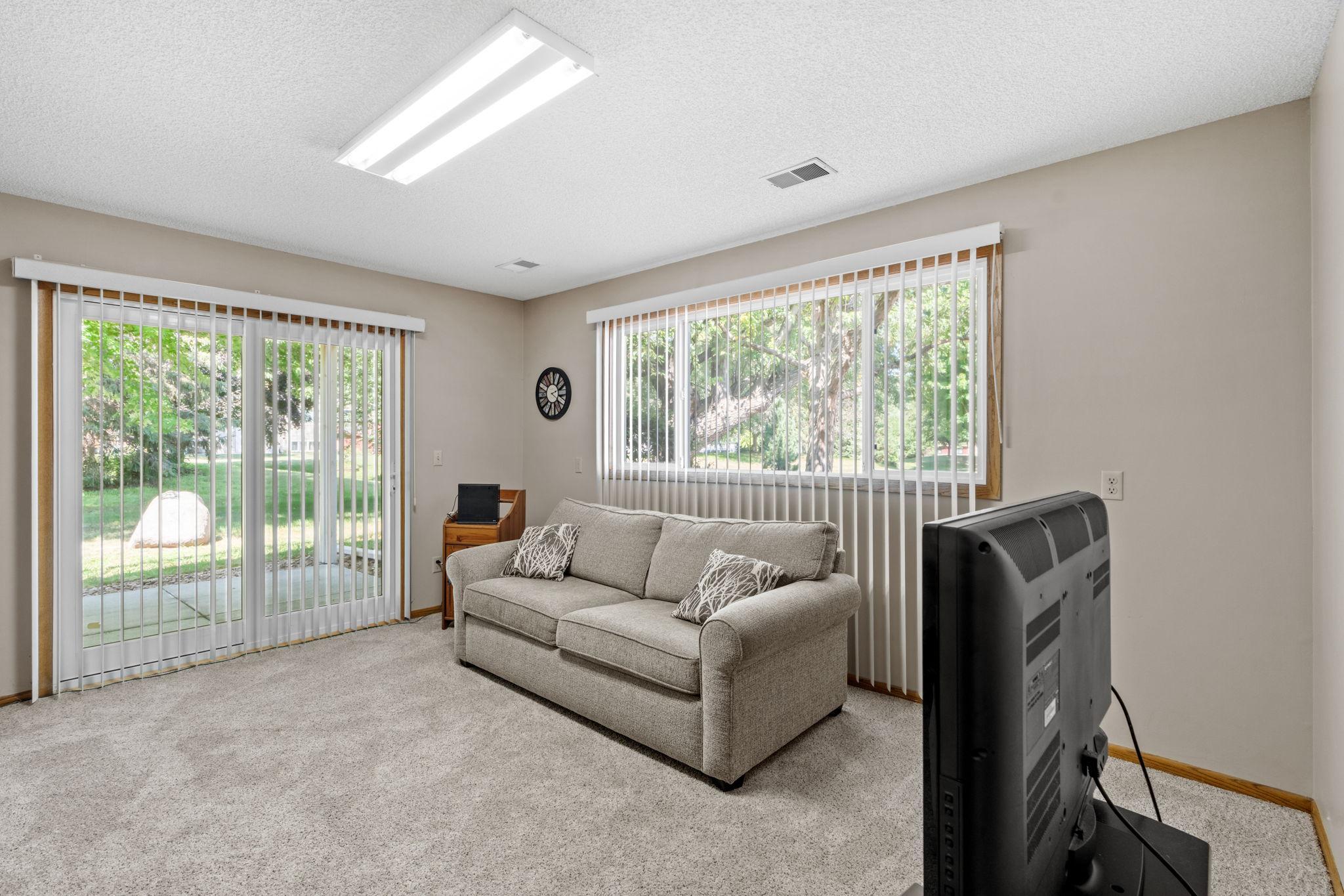 9952 107th Avenue N Property Photo 13