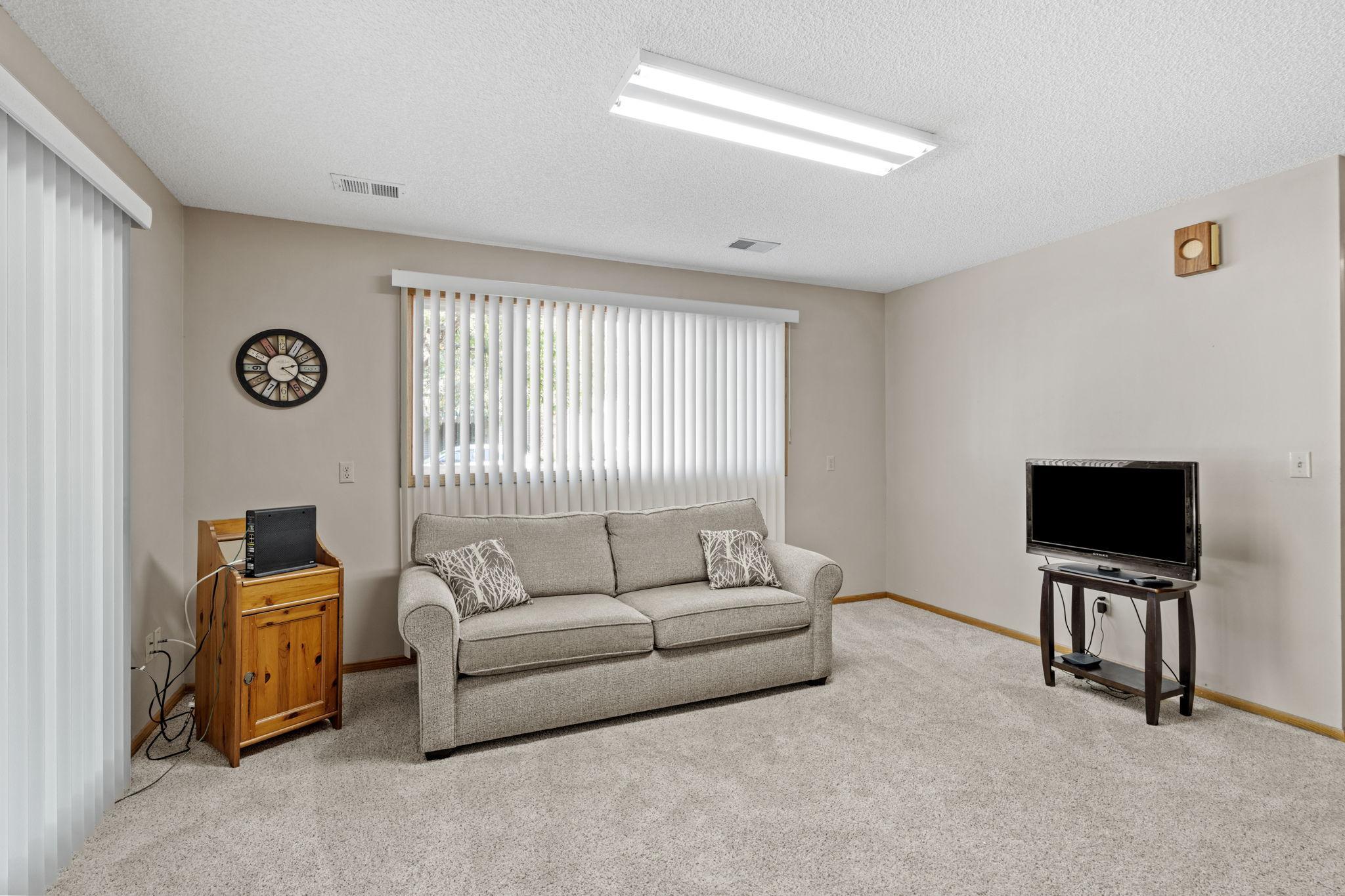 9952 107th Avenue N Property Photo 14