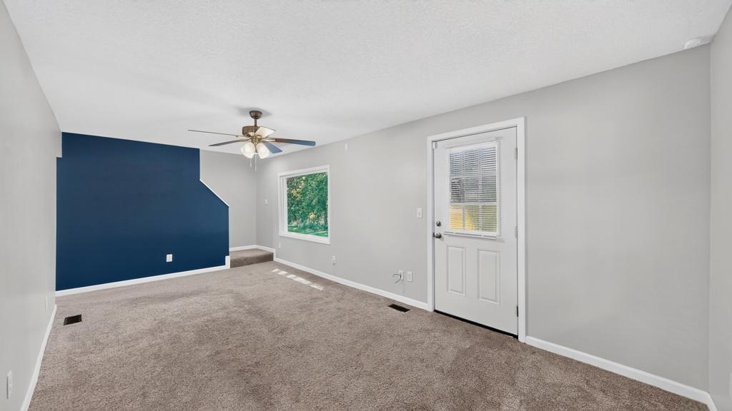3225 Pinewood Road Se Property Photo 6