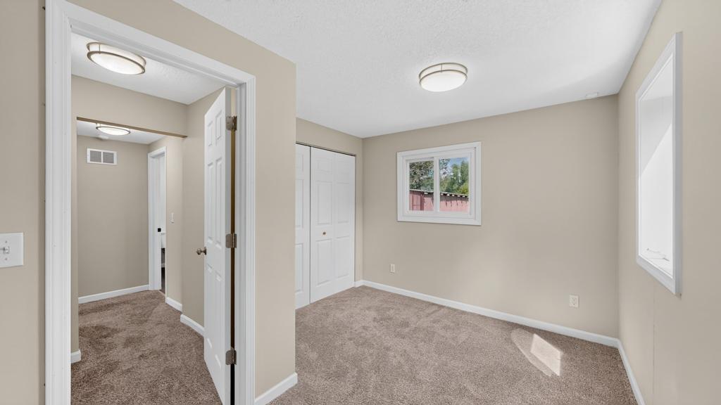 3225 Pinewood Road Se Property Photo 12
