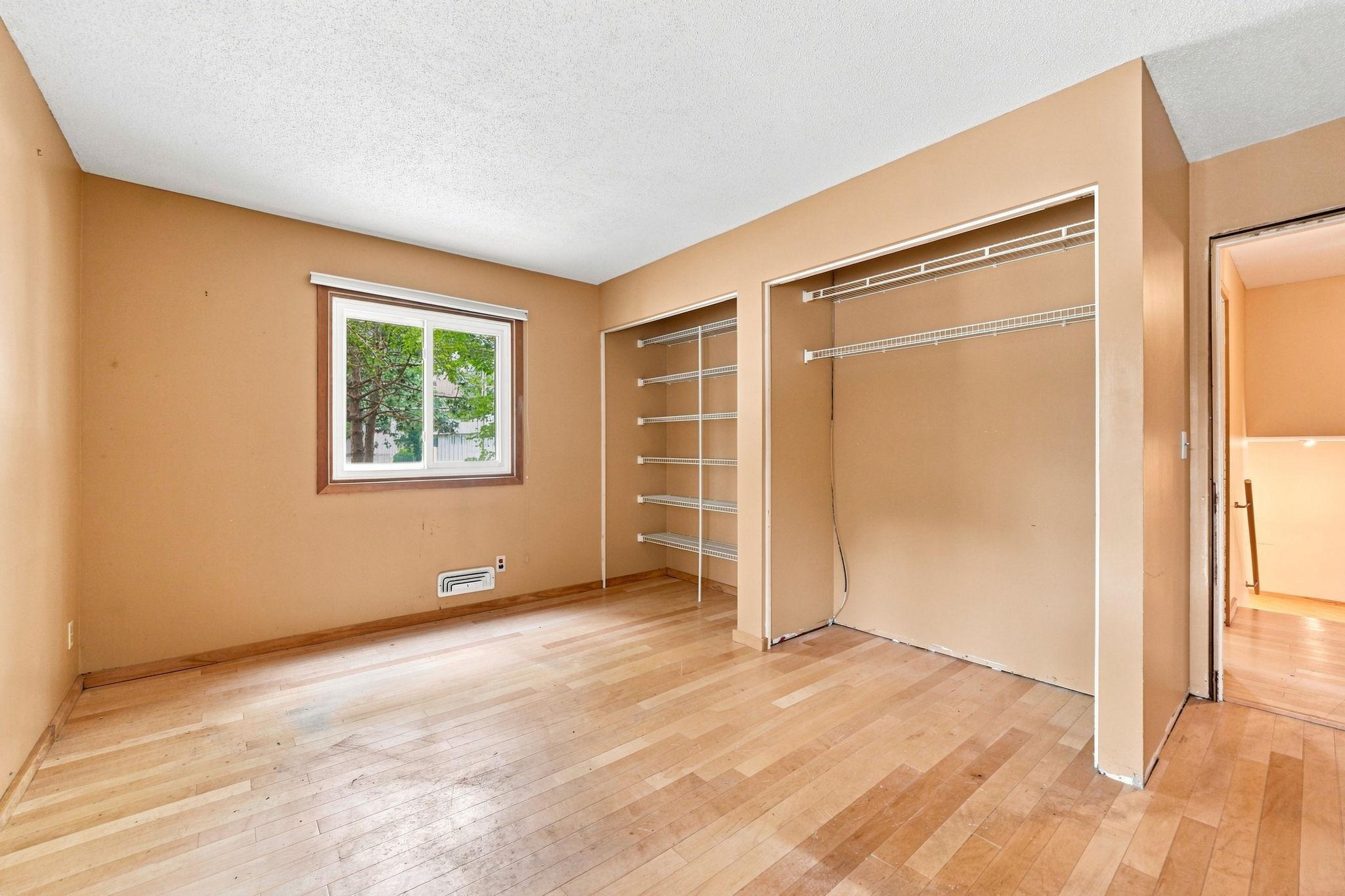 2527 Interlachen Drive Property Photo 17