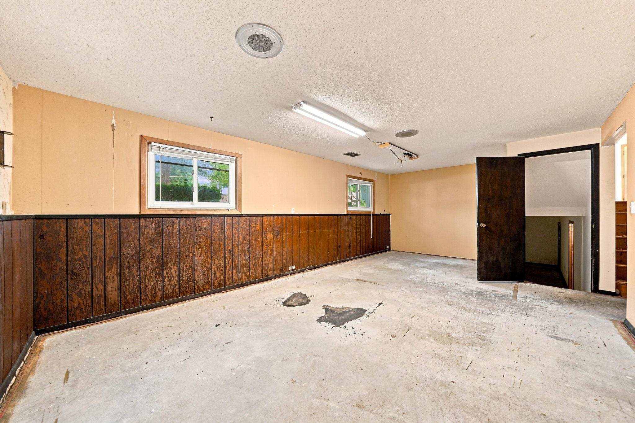2527 Interlachen Drive Property Photo 21