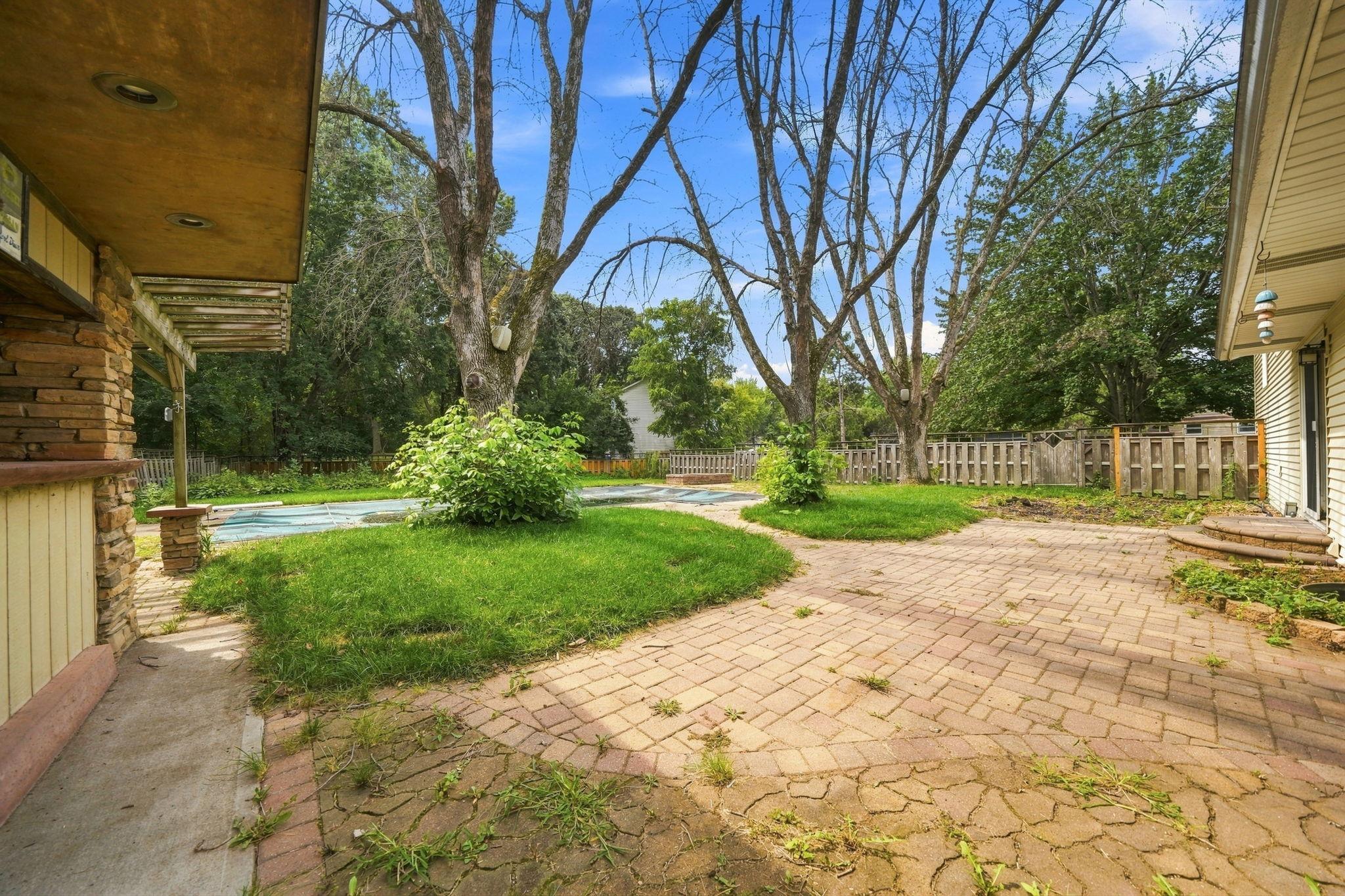 2527 Interlachen Drive Property Photo 27