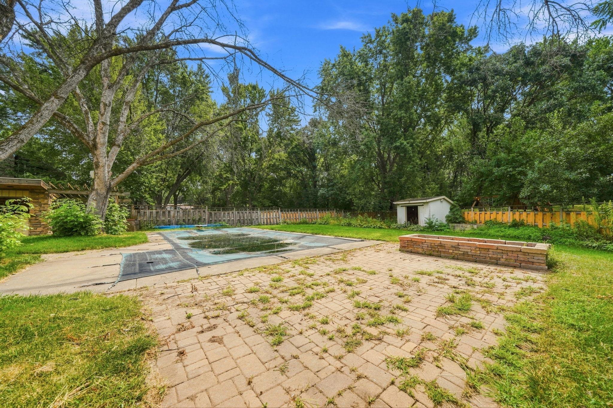 2527 Interlachen Drive Property Photo 30